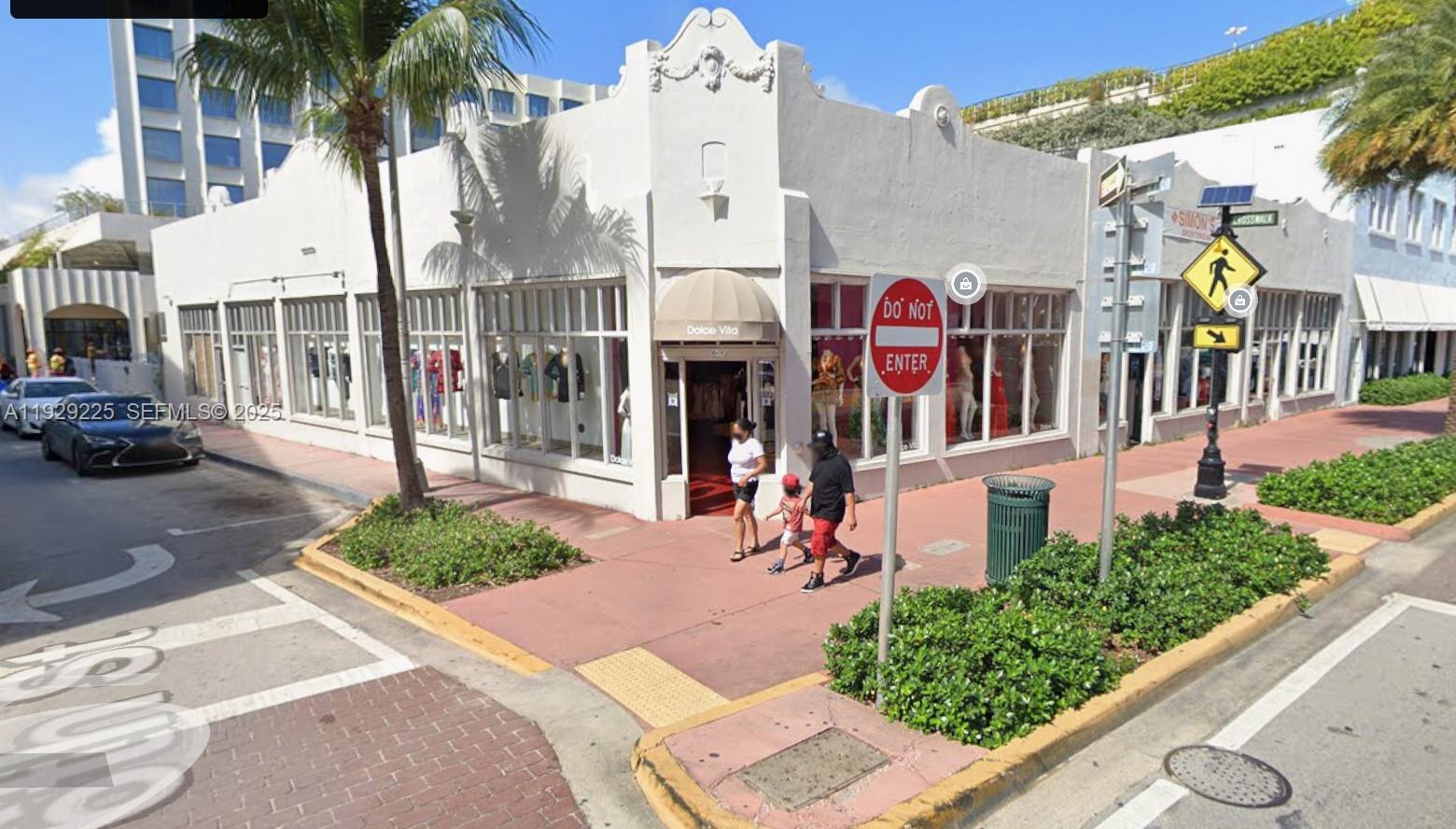 604 Collins Ave Property Photo 1