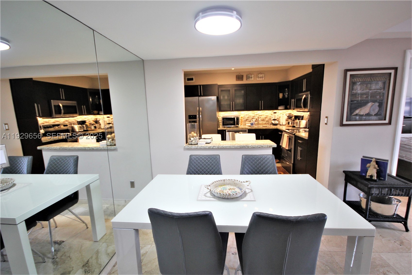 5161 Collins Ave 1610 Property Photo 4