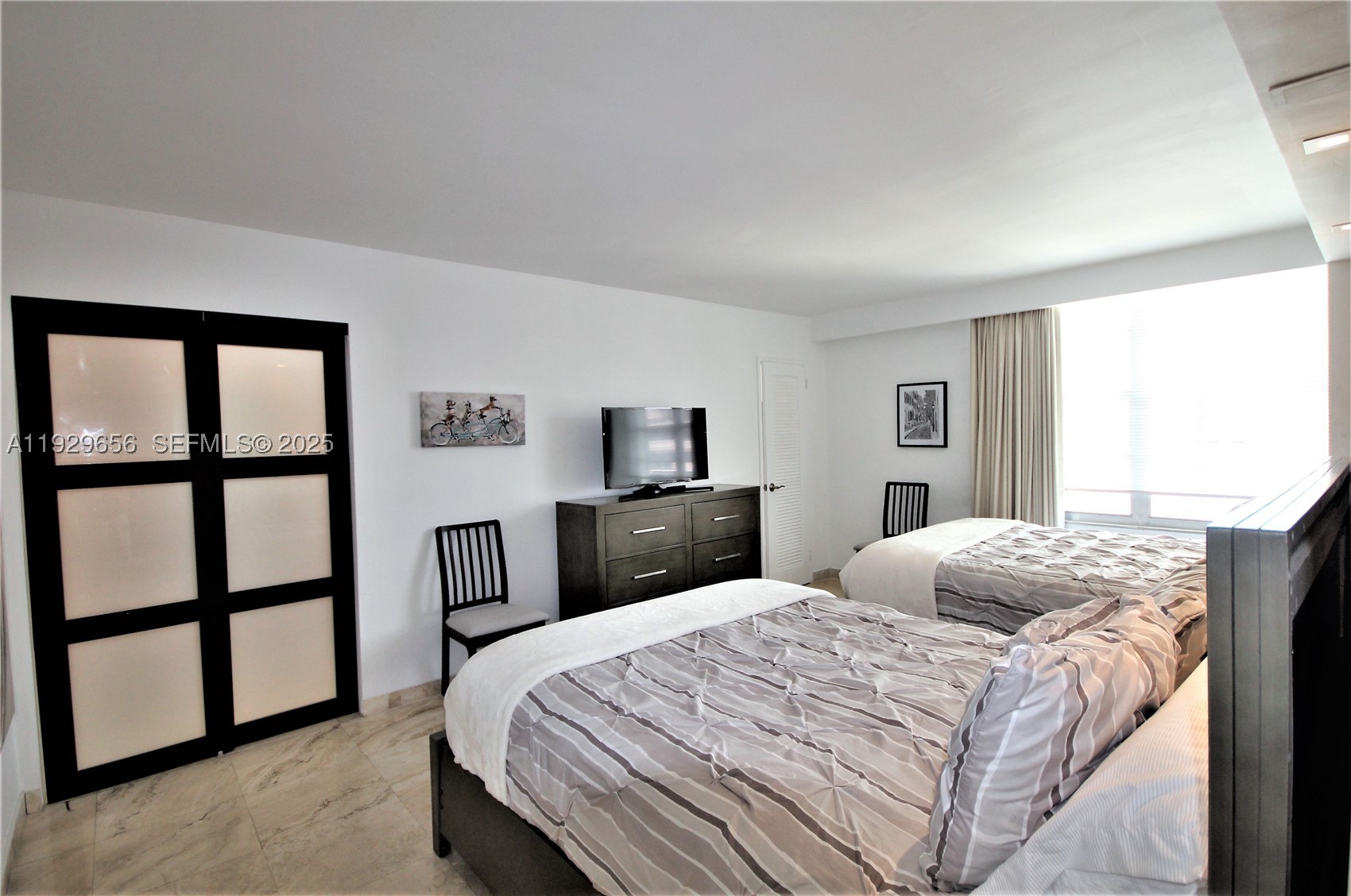 5161 Collins Ave 1610 Property Photo 9