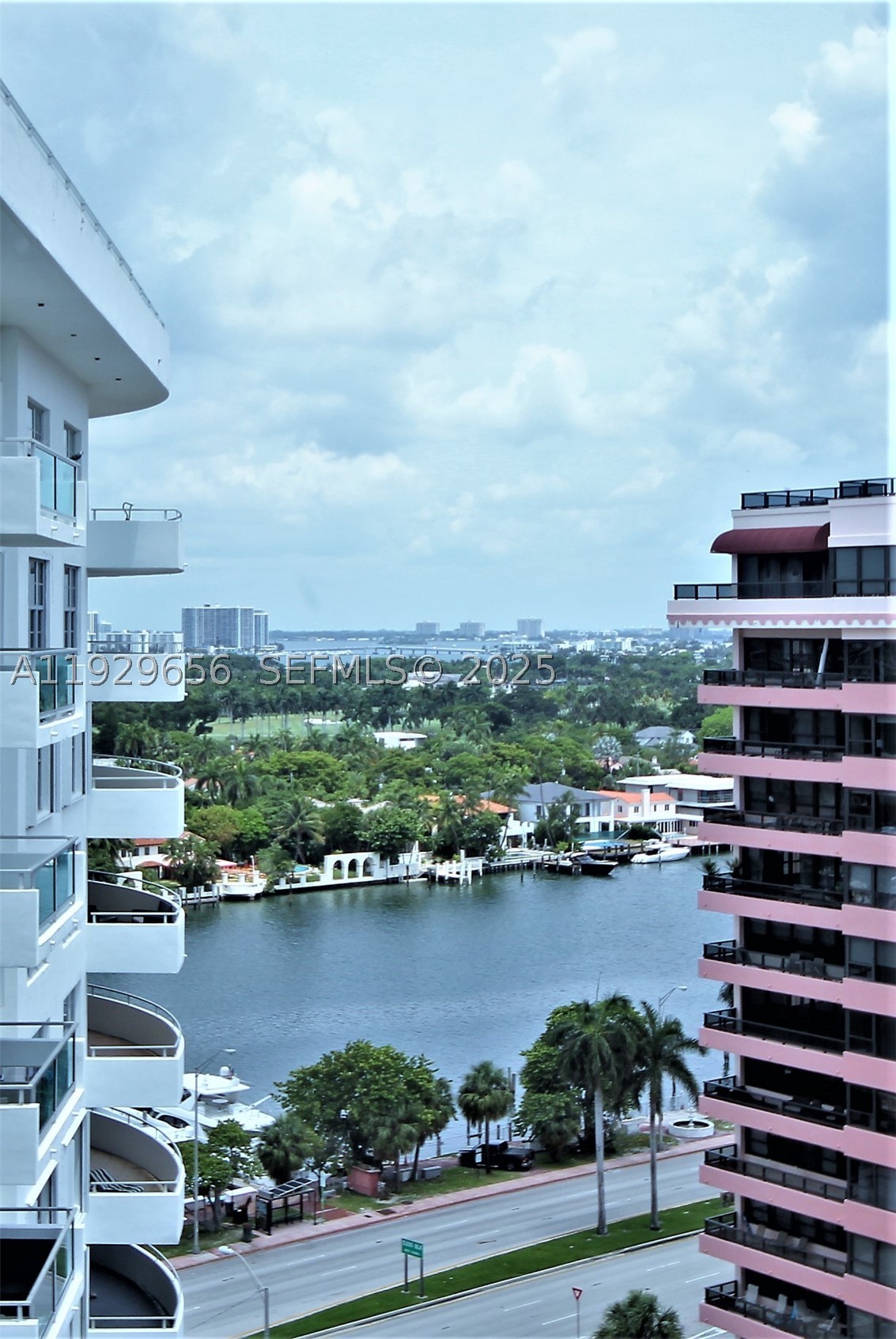 5161 Collins Ave 1610 Property Photo 16