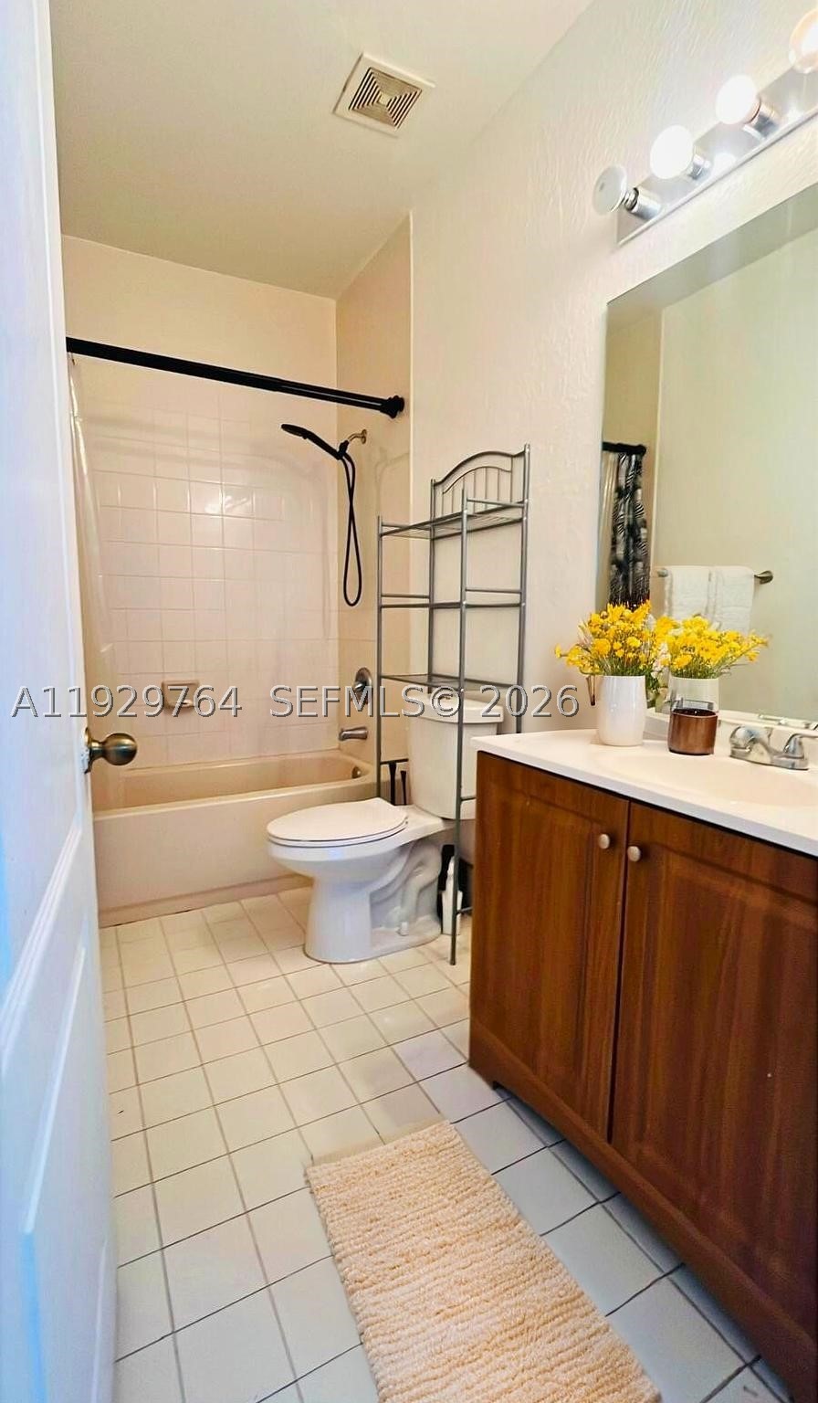 2811 Se 17th Ave 210 Property Photo 7