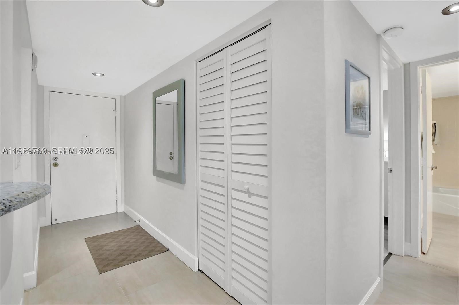 3930 Inverrary Blvd 405-d Property Photo 26