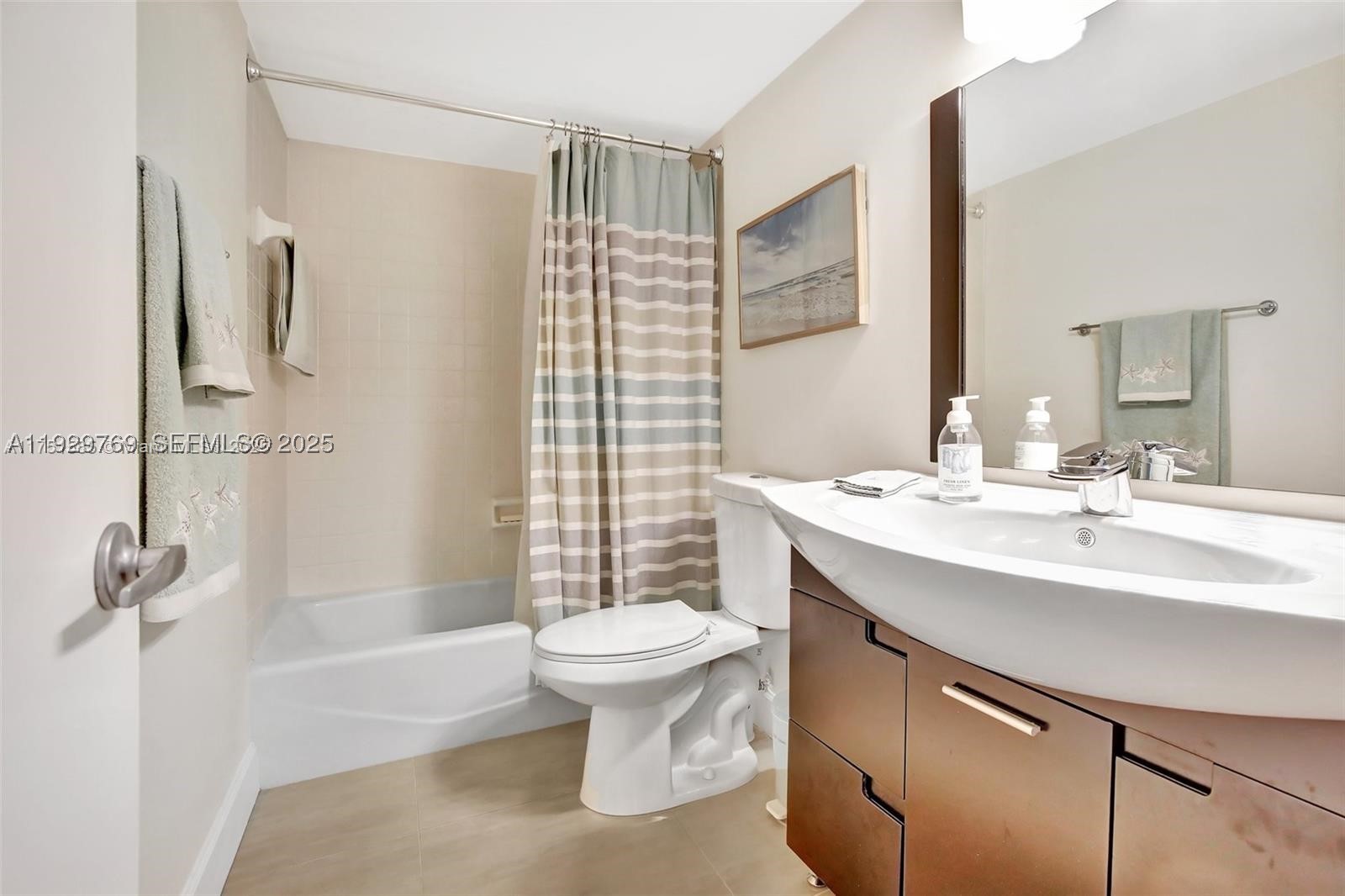 3930 Inverrary Blvd 405-d Property Photo 32