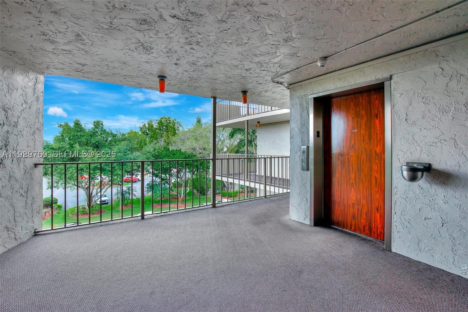 3930 Inverrary Blvd 405-d Property Photo 46