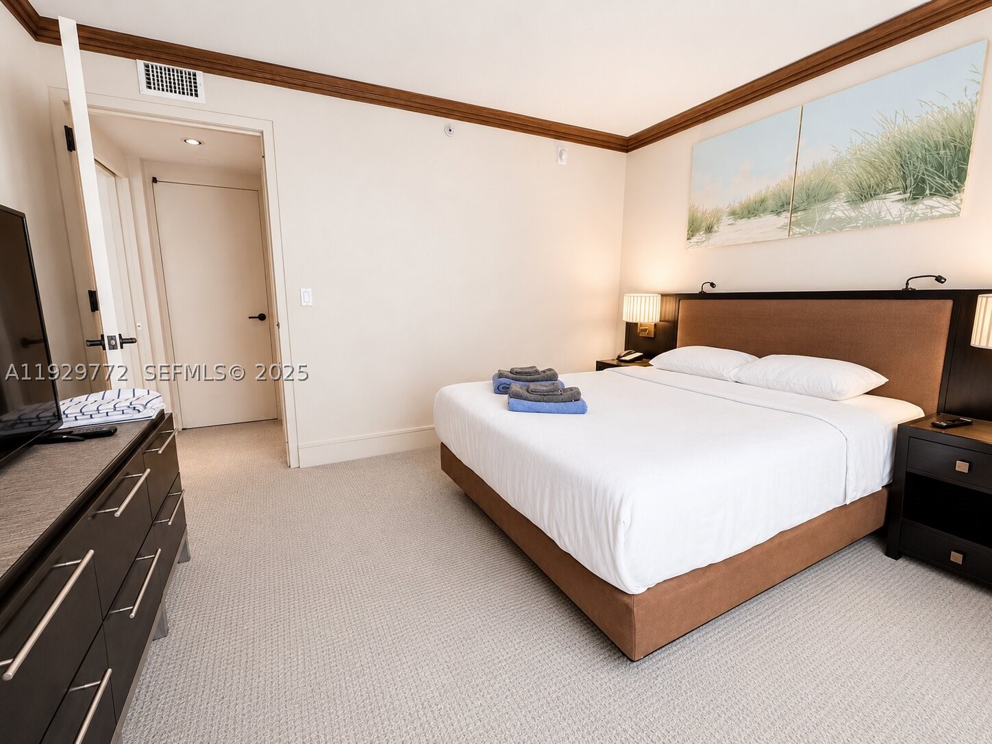 6801 Collins Ave 309 Property Photo 13