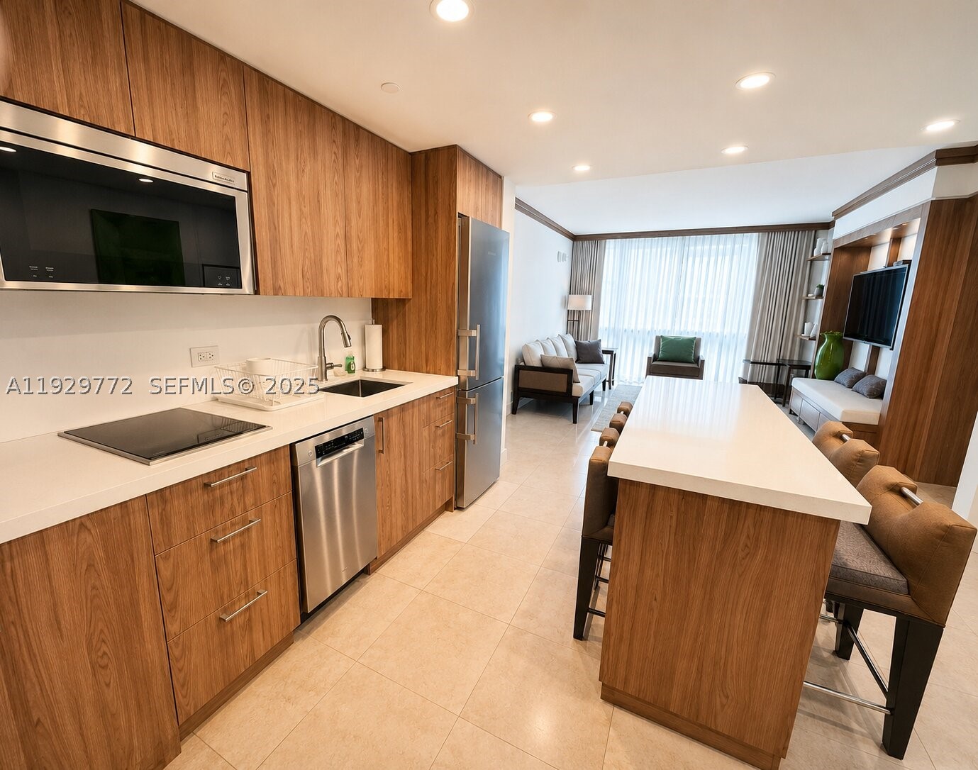 6801 Collins Ave 309 Property Photo 15