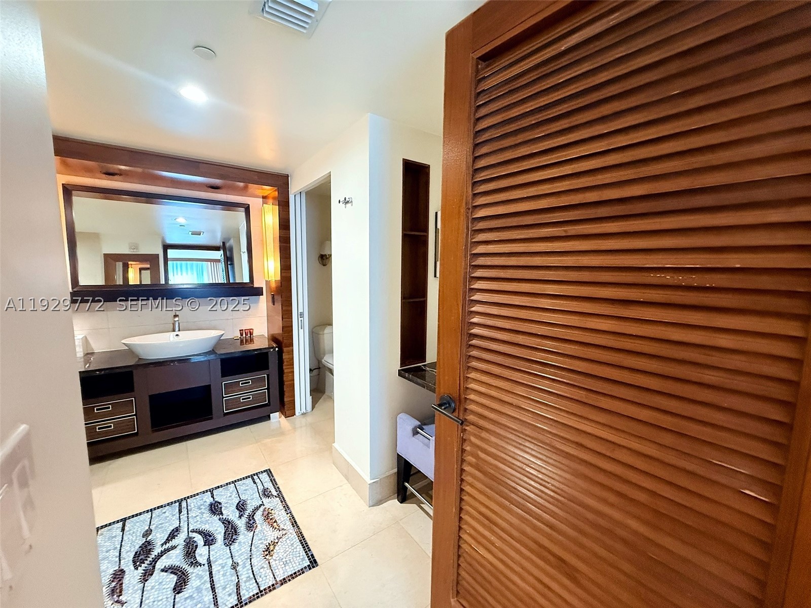 6801 Collins Ave 309 Property Photo 20