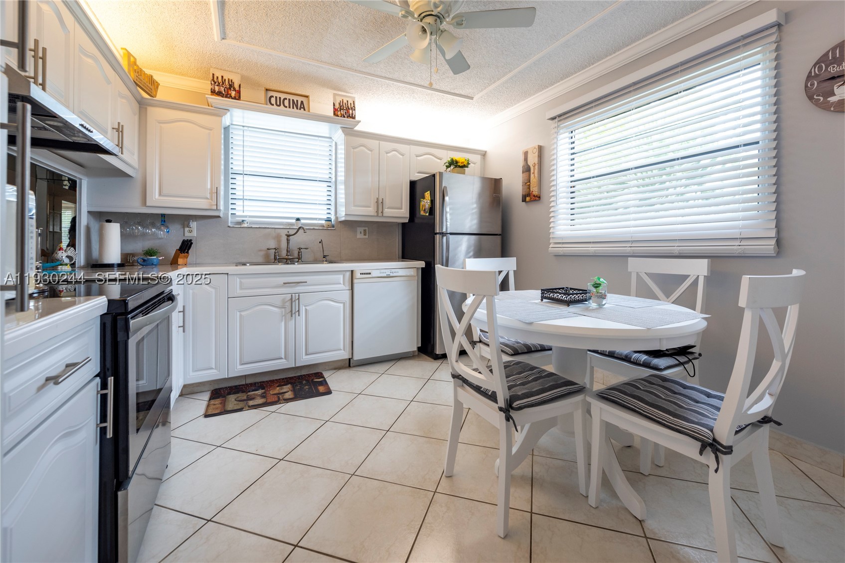 4940 E Sabal Palm Blvd 414 Property Photo 3