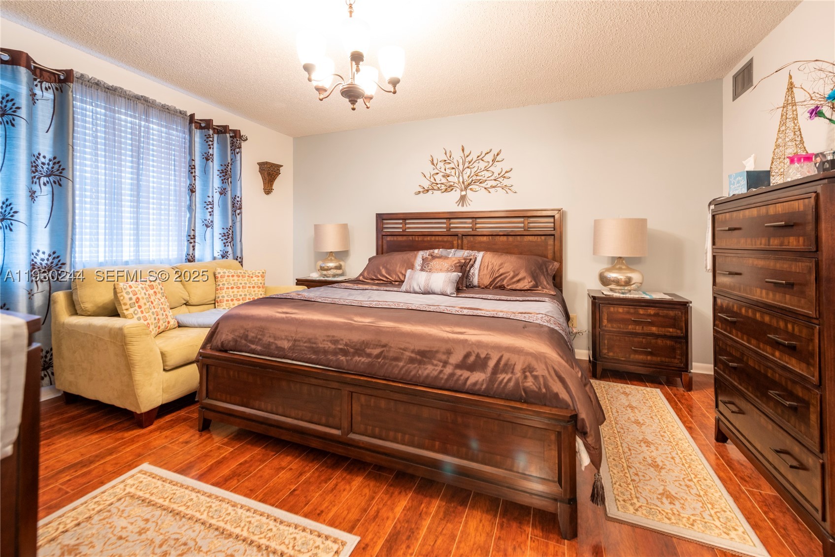 4940 E Sabal Palm Blvd 414 Property Photo 15