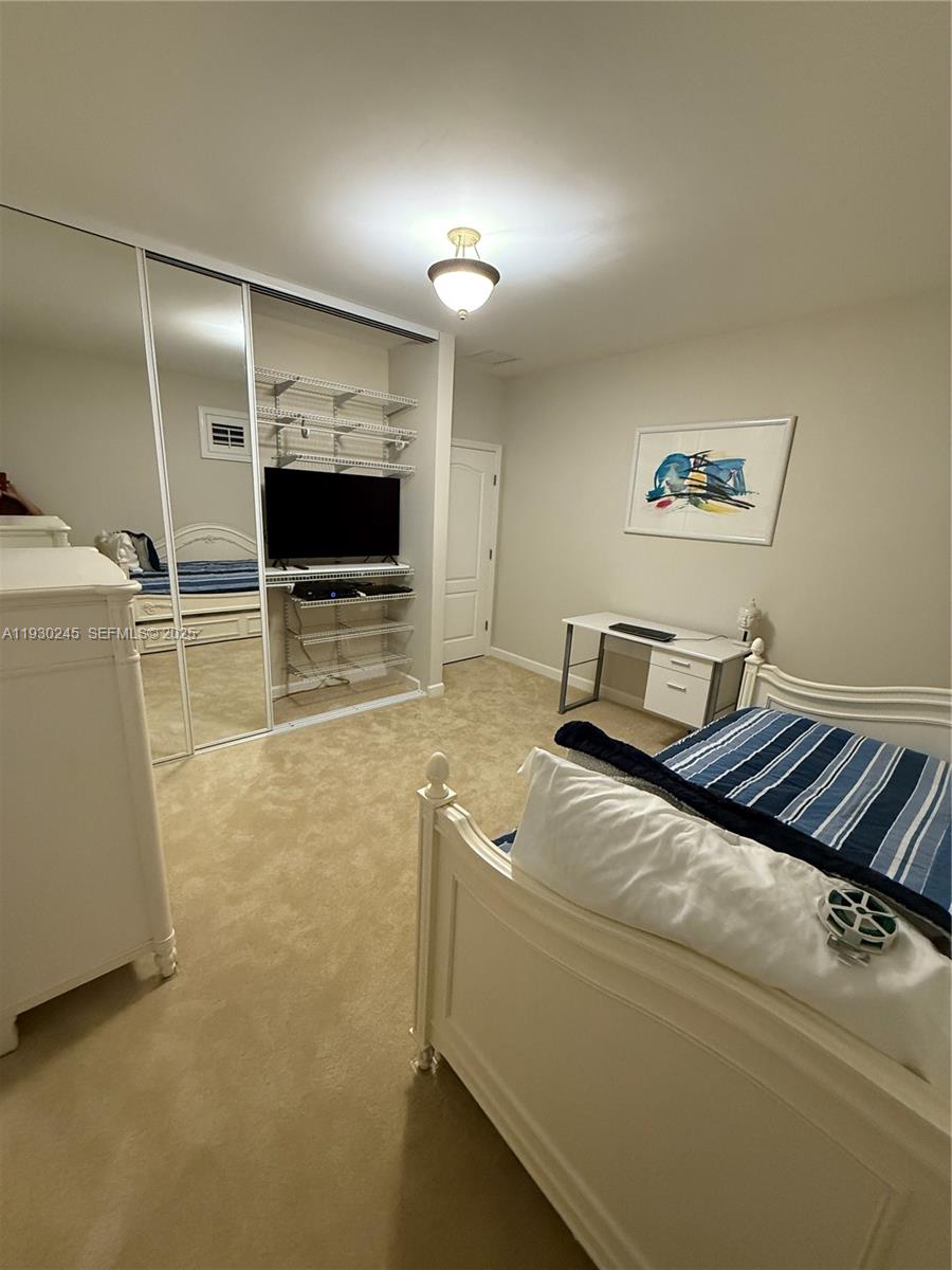2607 Holy Cross Ln Property Photo 32