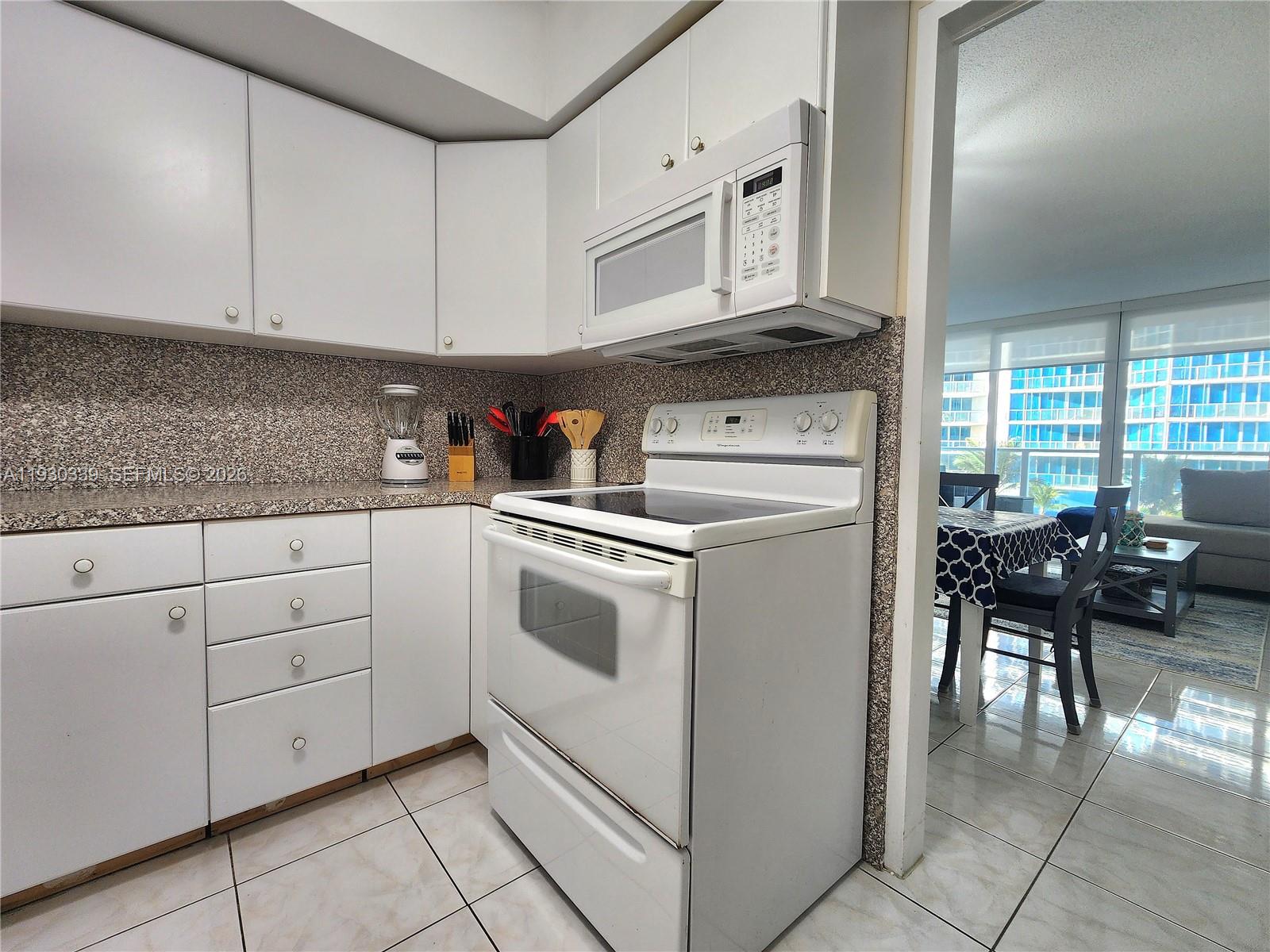 3505 S Ocean Dr 508 Property Photo 10