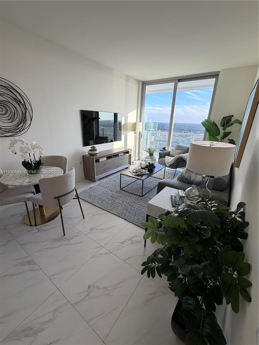 2000 Metropica Way 2108 Property Photo 7