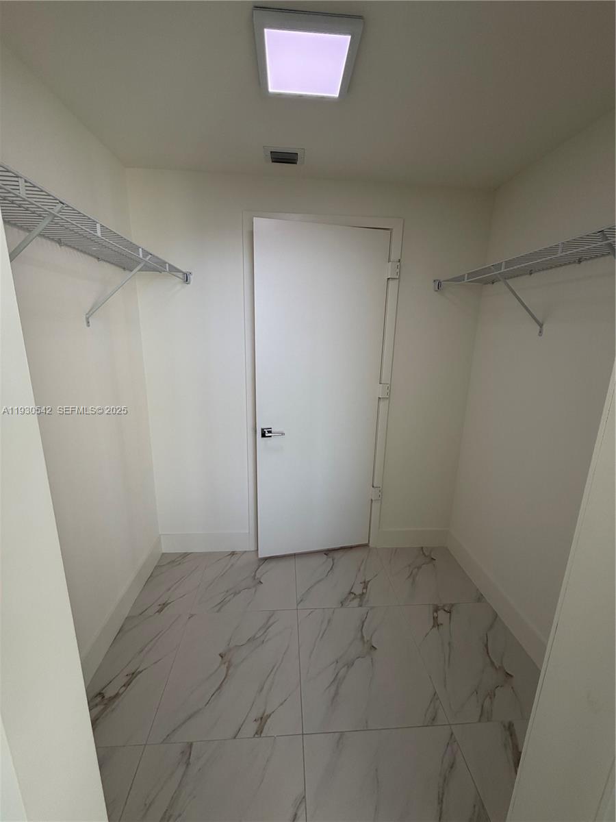 2000 Metropica Way 2108 Property Photo 15
