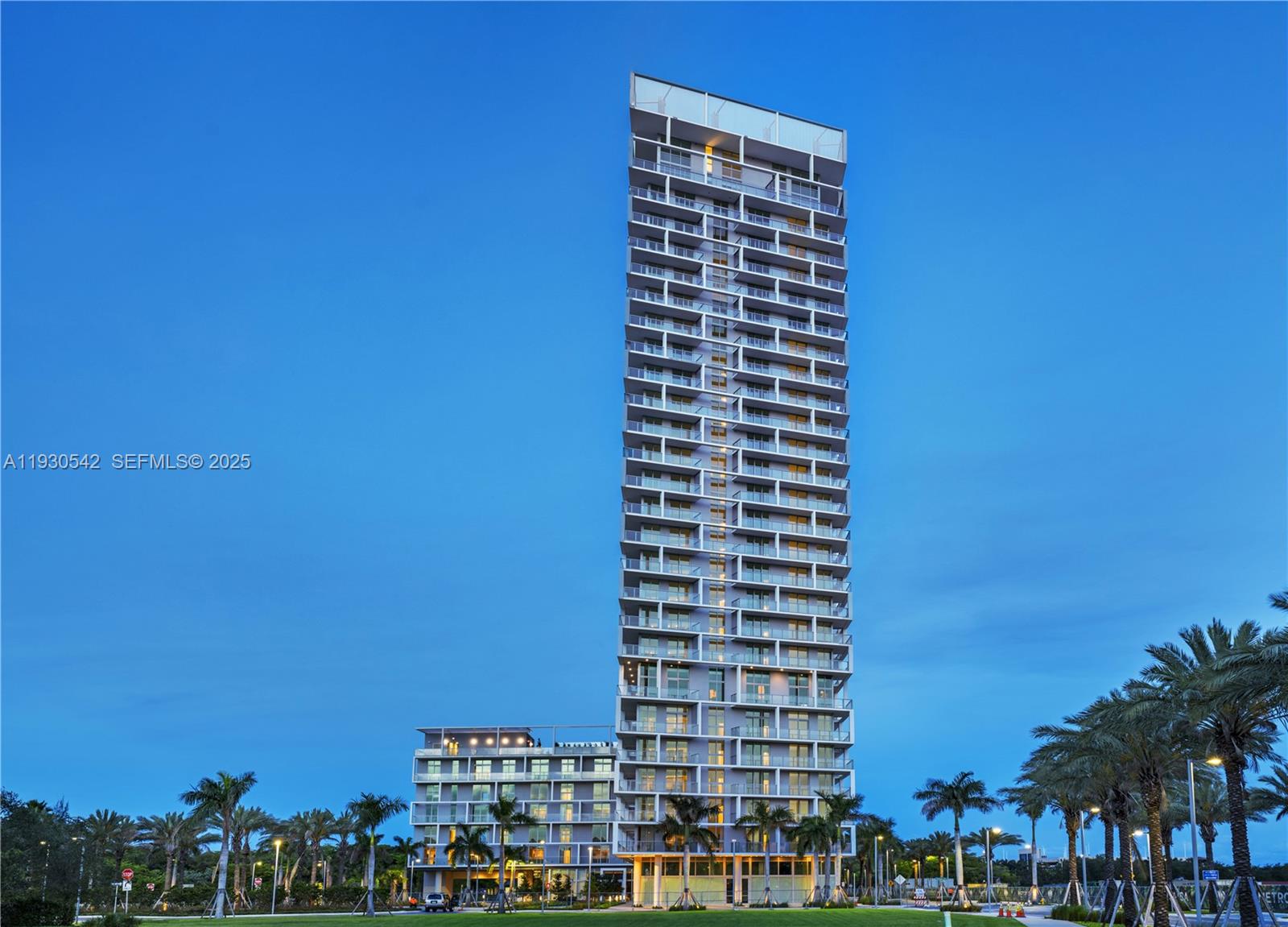 2000 Metropica Way 2108 Property Photo 25
