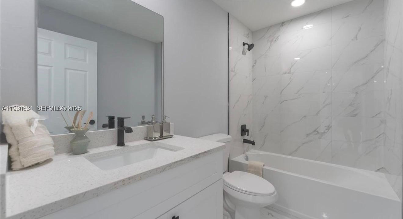 761 Kirkman Ave Property Photo 12