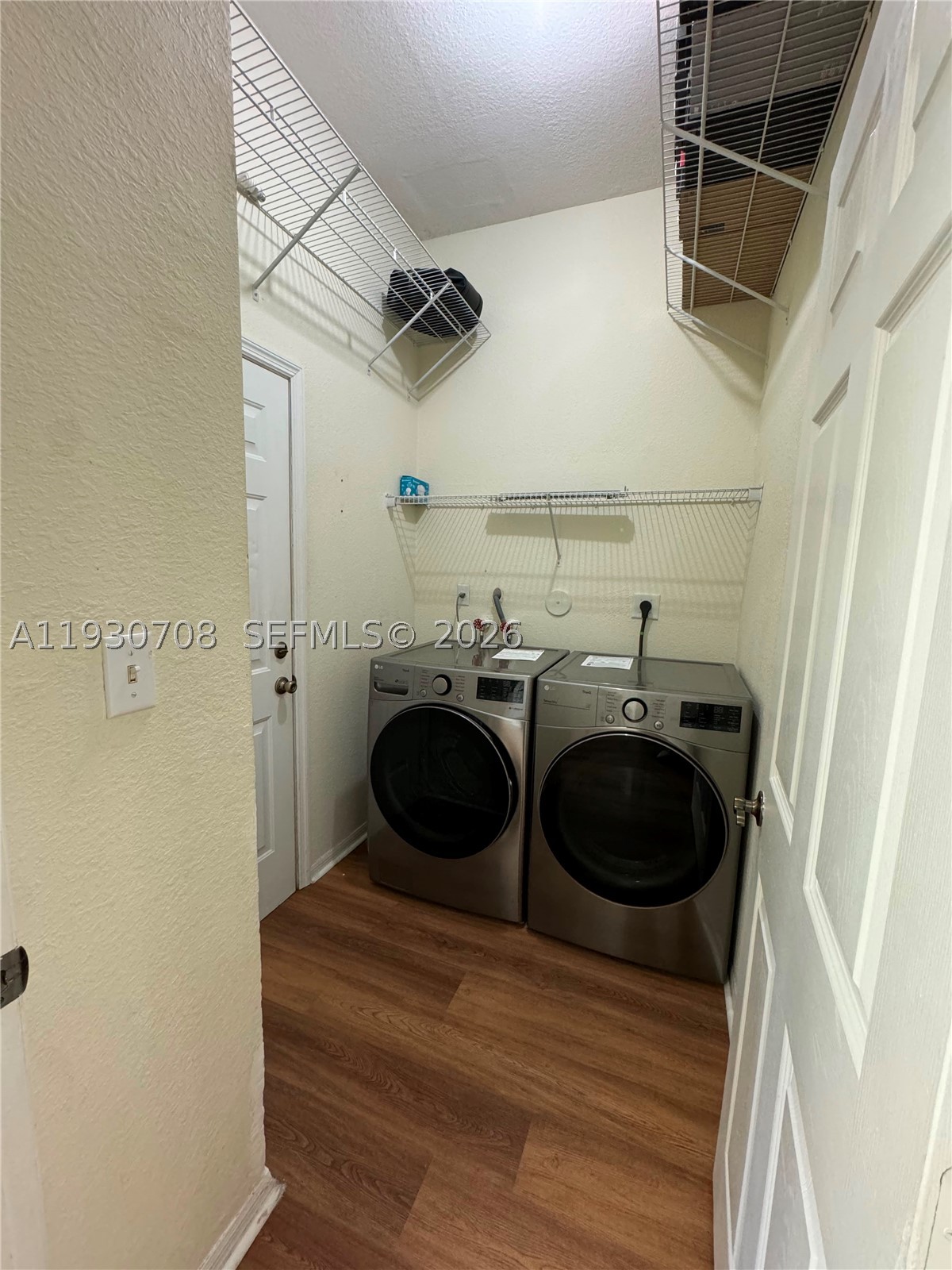 2452 Se 19th Ct Property Photo 10