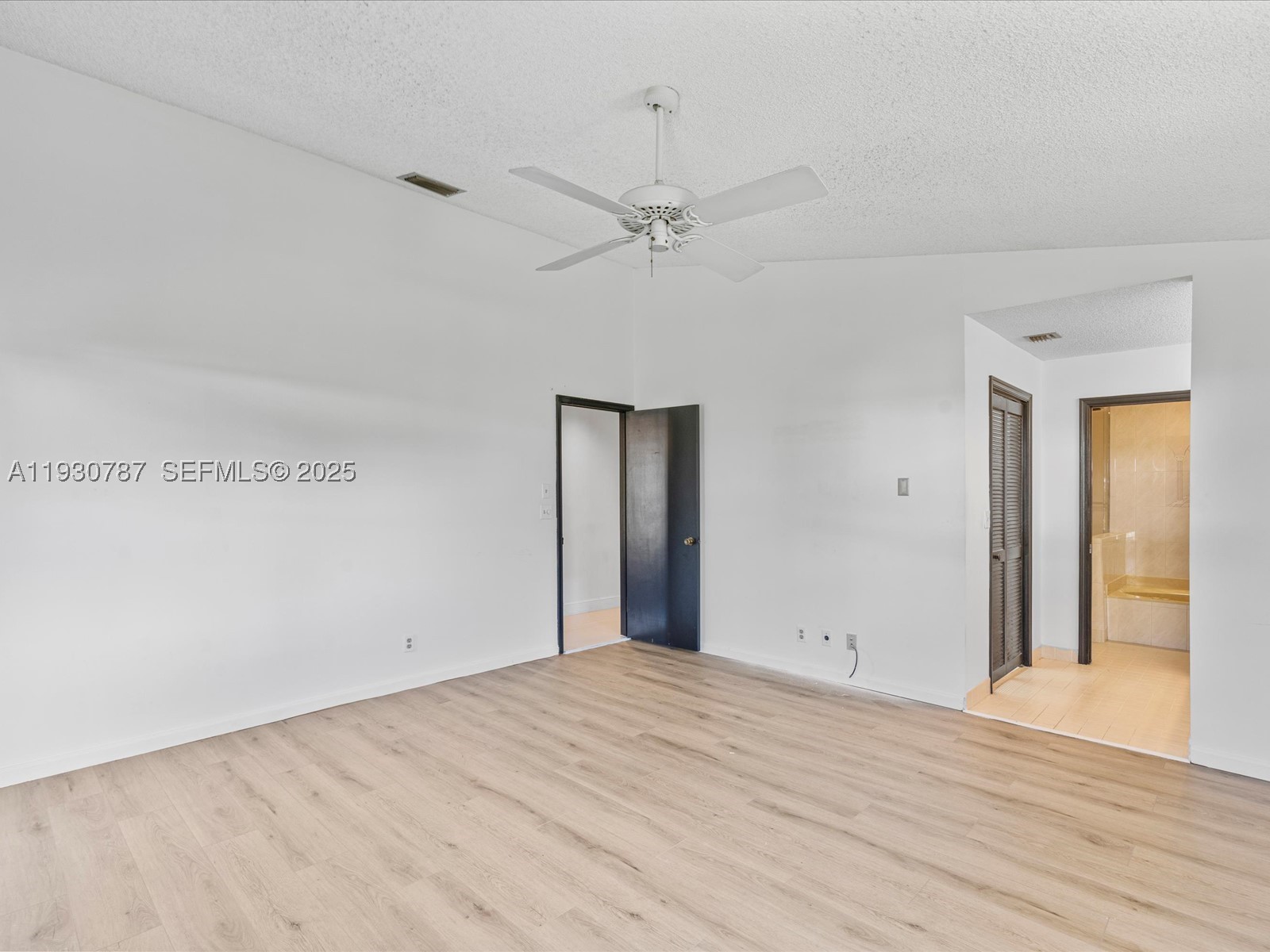 2940 Nw 114th Way Property Photo 34