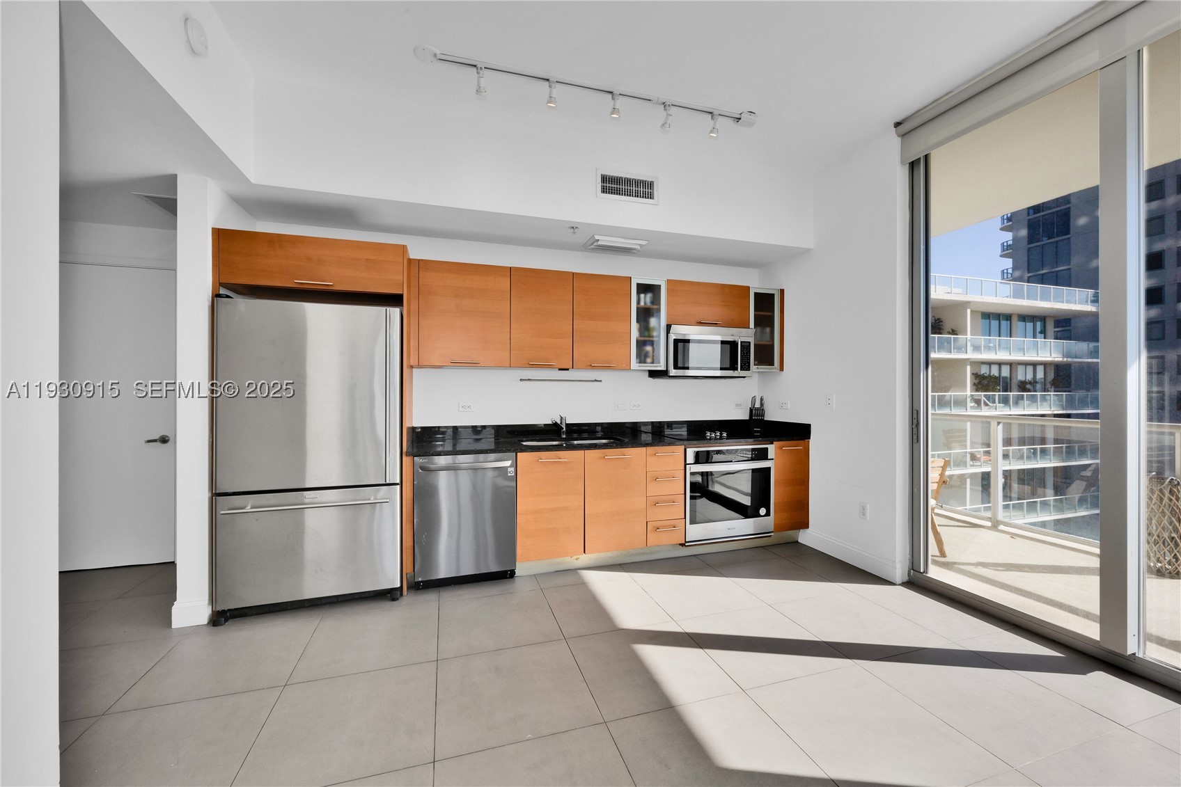 3470 E Coast Ave H1605 Property Photo 9