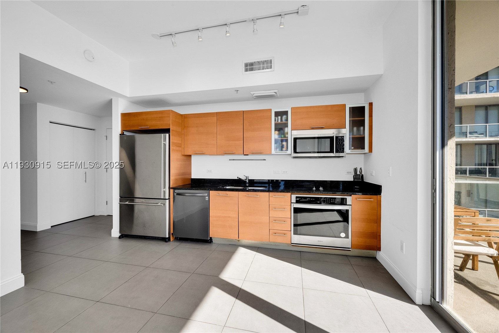 3470 E Coast Ave H1605 Property Photo 11