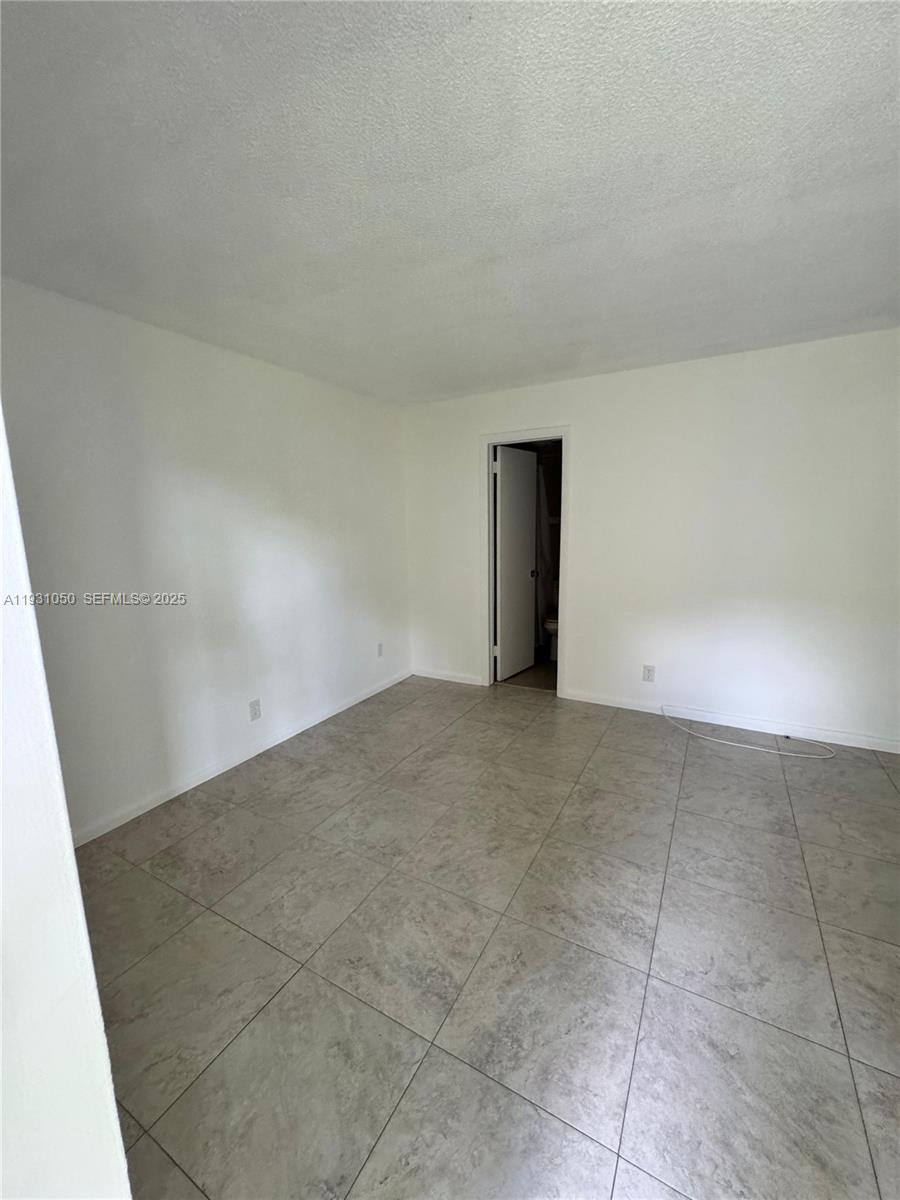18 Hastings B 18 Property Photo 11