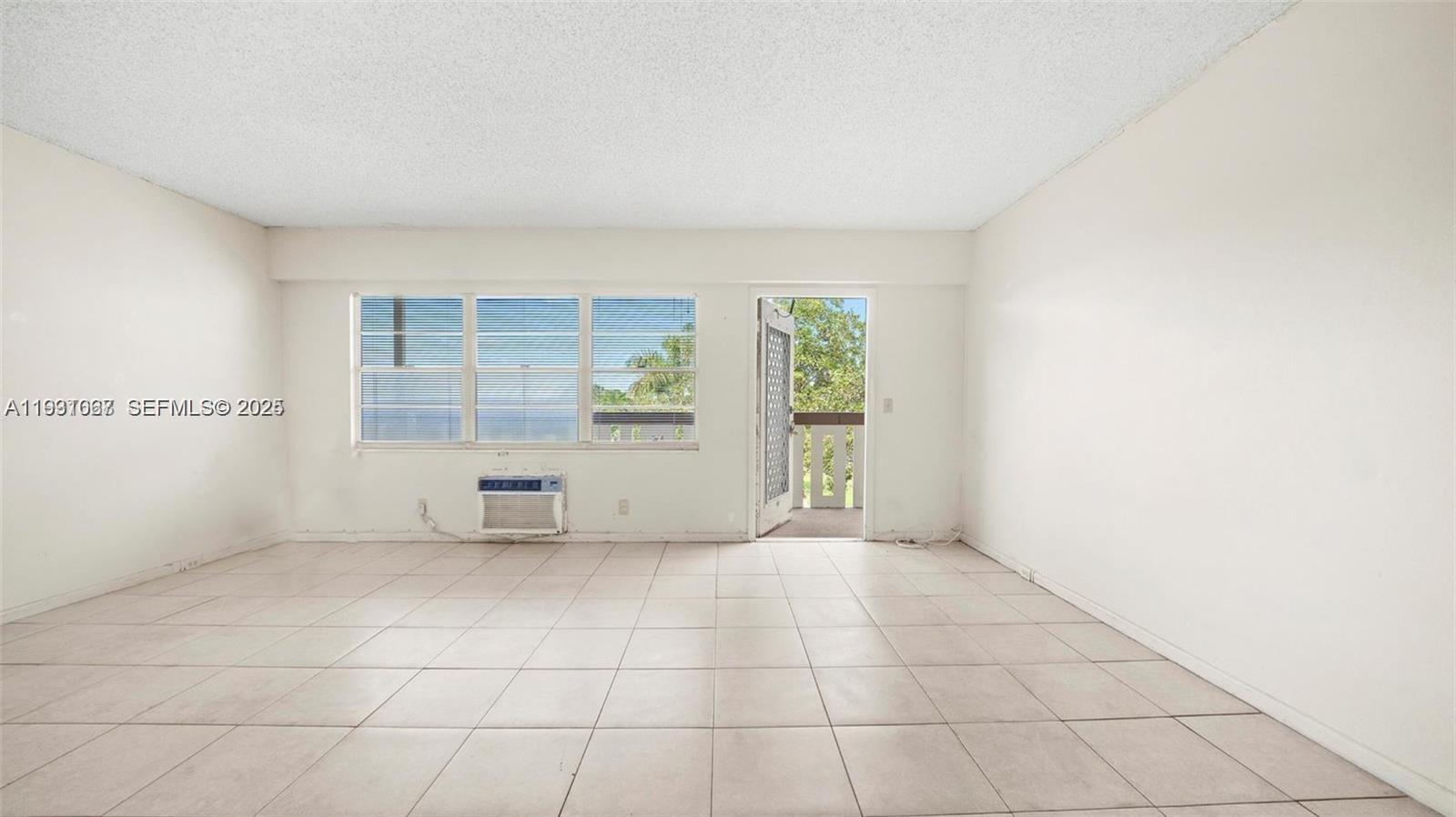 79 Suffolk B 79 Property Photo 1
