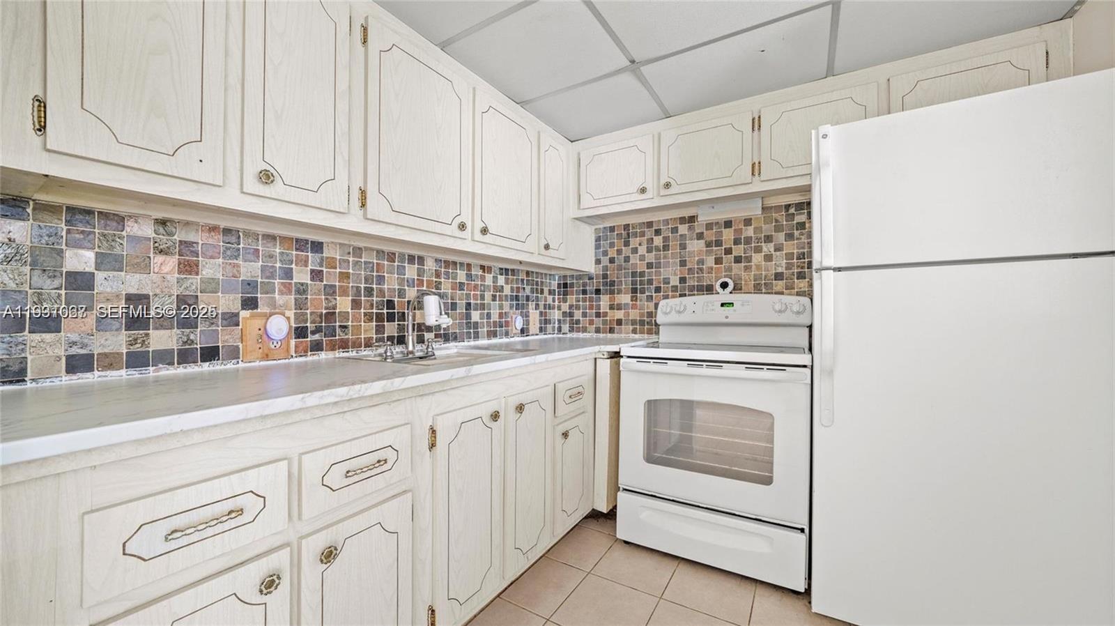 79 Suffolk B 79 Property Photo 2