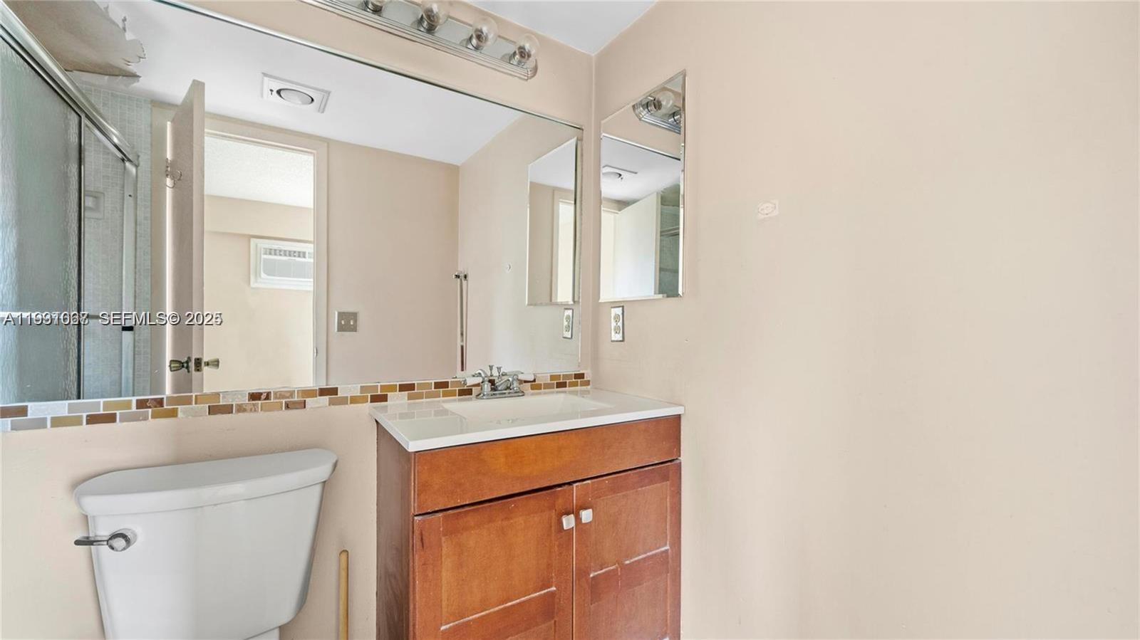79 Suffolk B 79 Property Photo 8