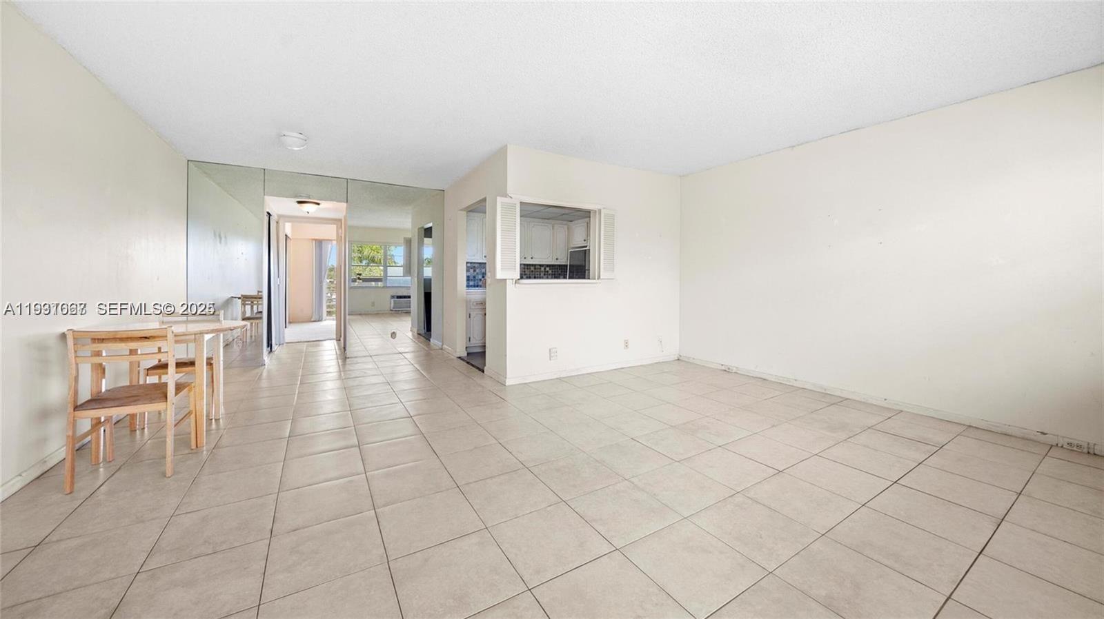 79 Suffolk B 79 Property Photo 10