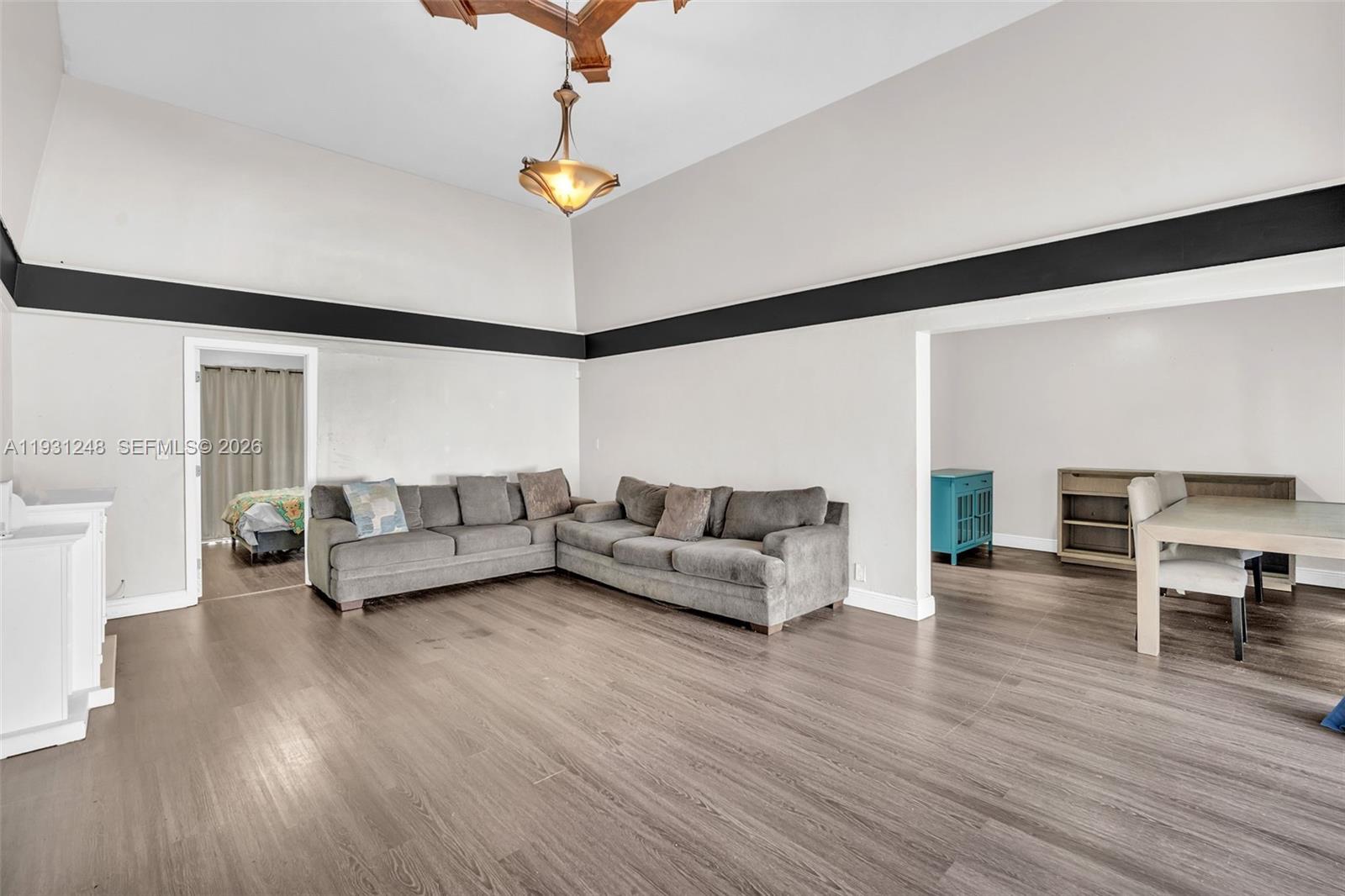 4905 Banyan Lane Property Photo 12