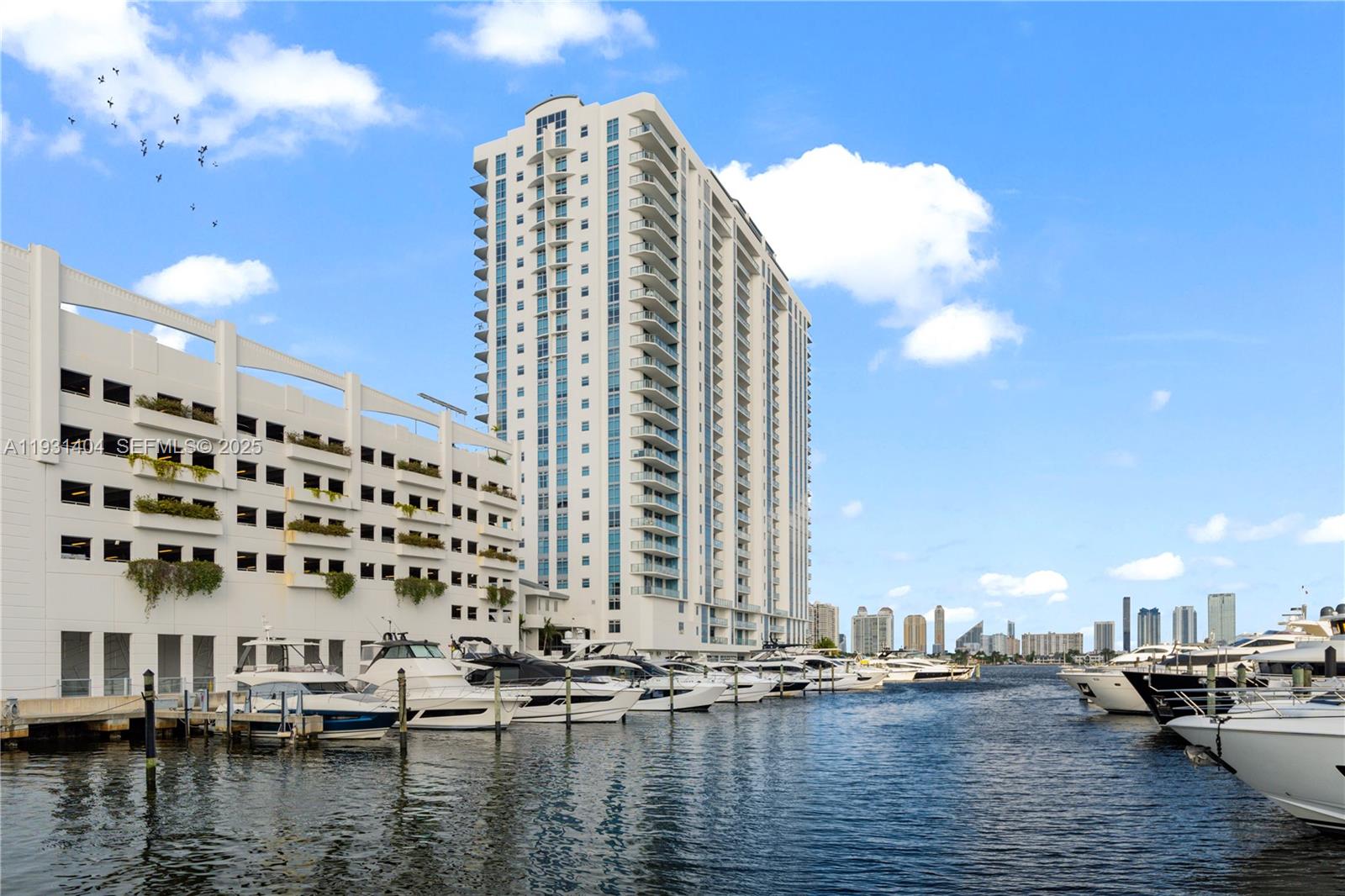 17301 Biscayne Blvd Ph-5 Property Photo 1