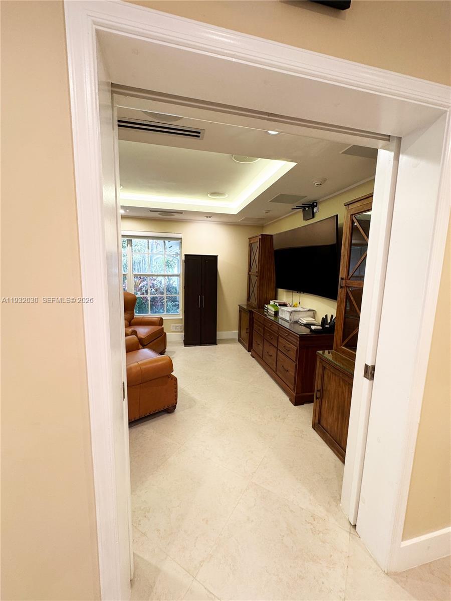 610 Misty Oaks Ln Property Photo 18