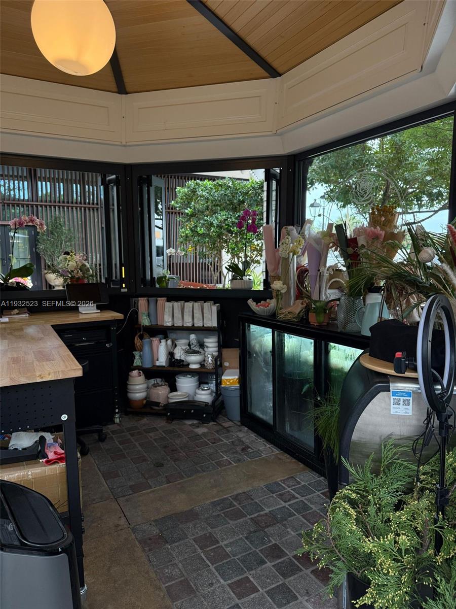 3011 Ponce De Leon Blvd Property Photo 4