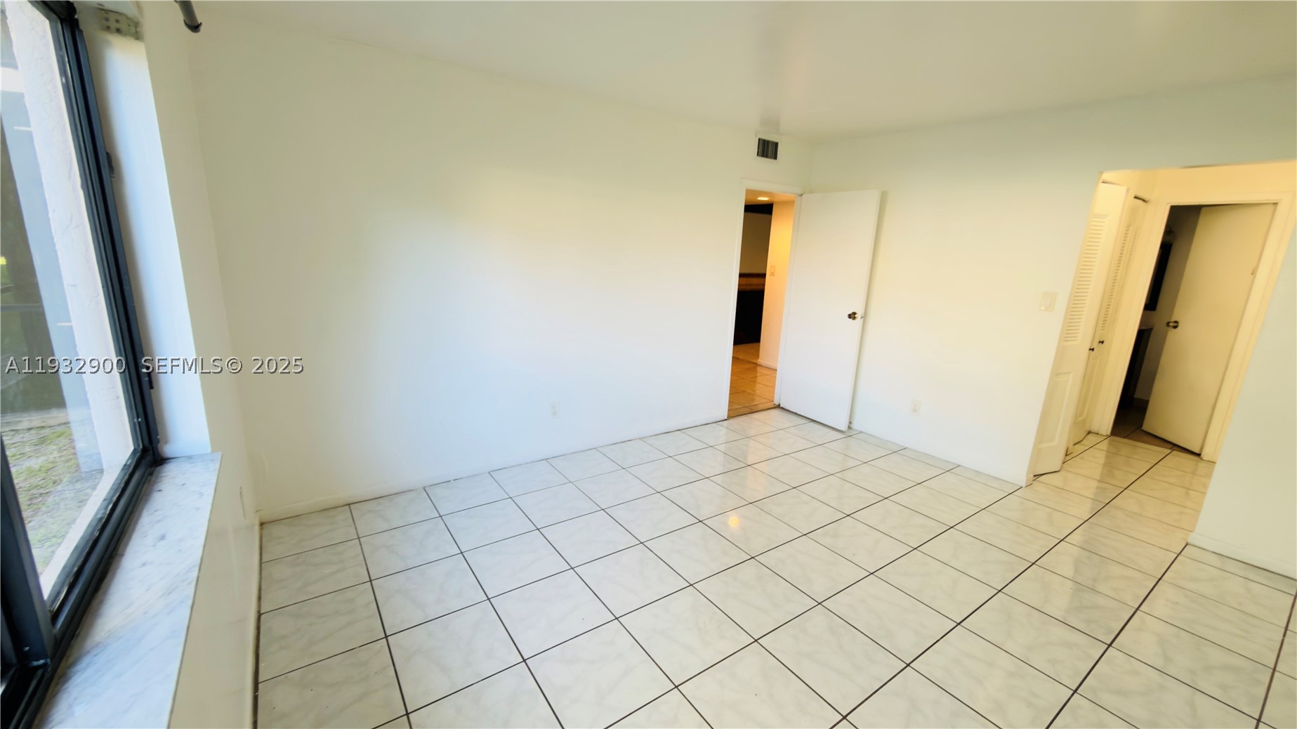 5855 Washington St 90 Property Photo 10