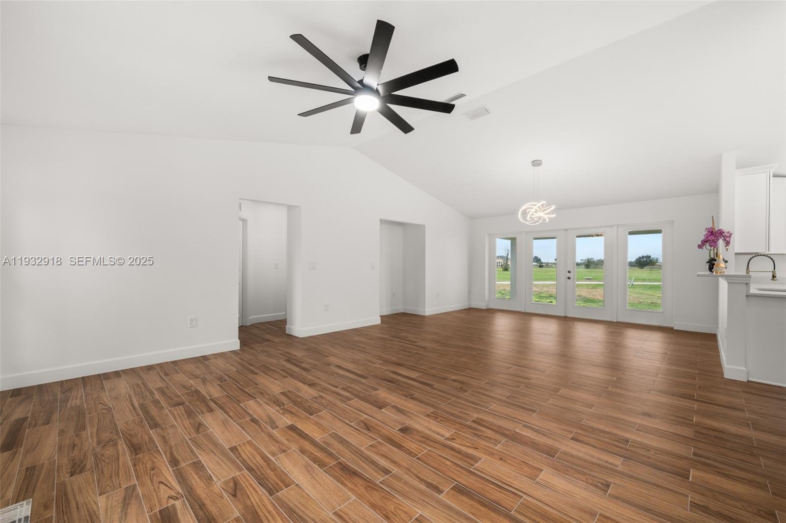 6724 Heavitree Dr Property Photo 10