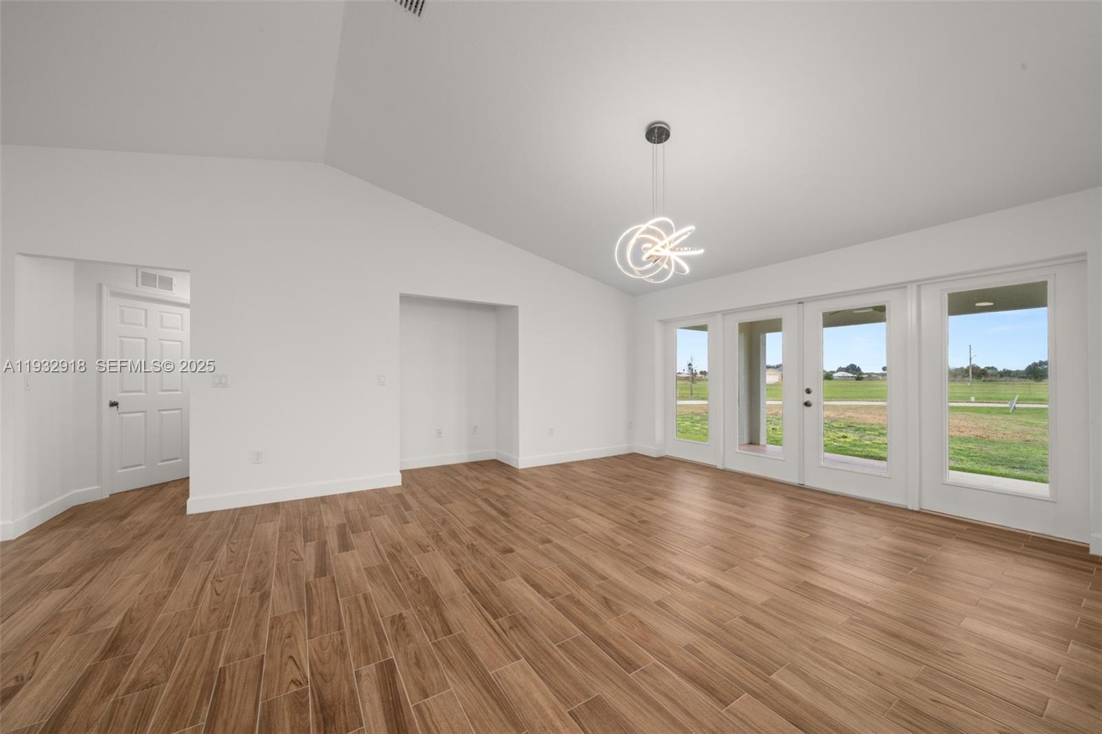 6724 Heavitree Dr Property Photo 13