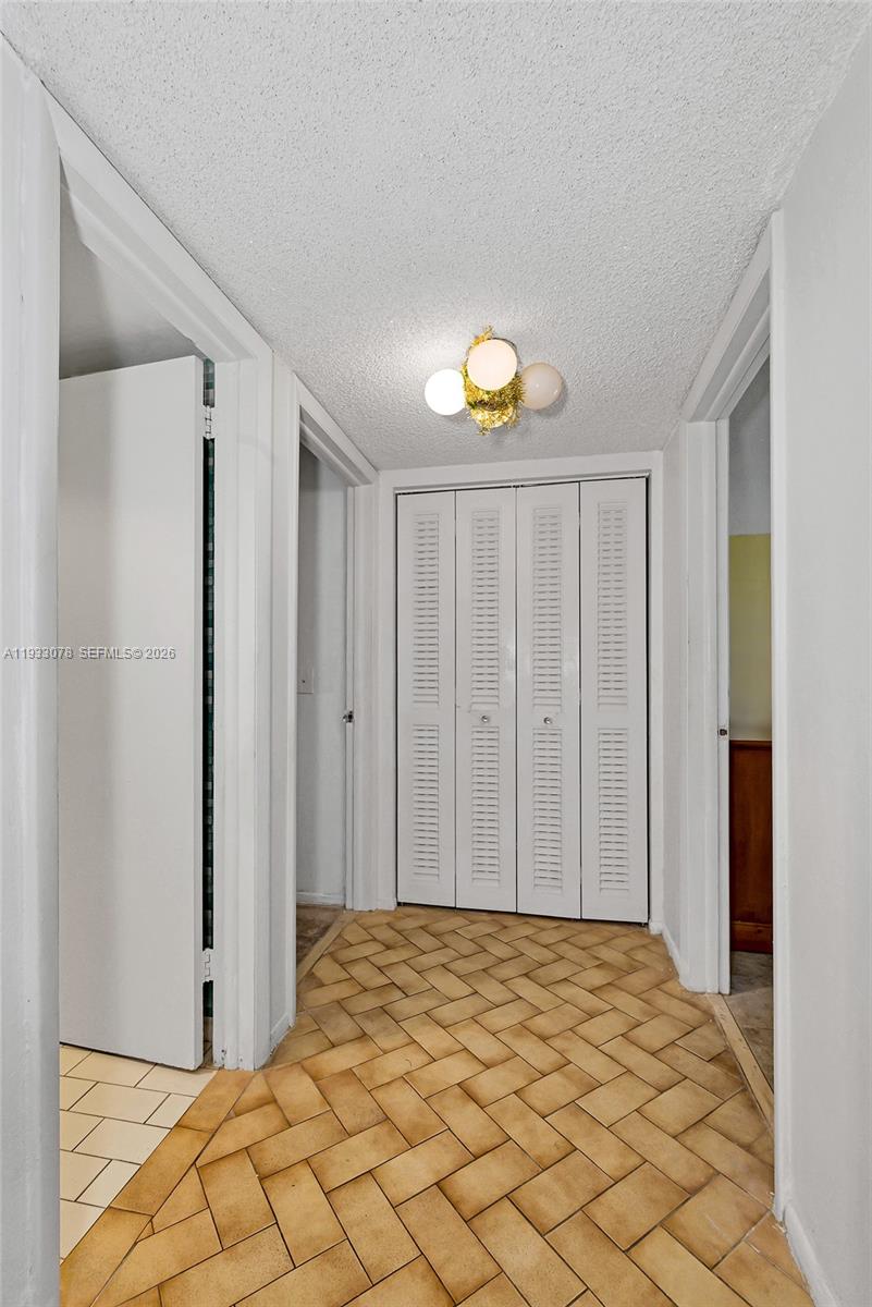 12027 S Greenway Cir 206 Property Photo 14