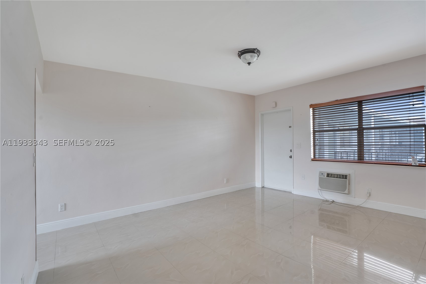 7401 Pines Blvd 221 Property Photo 7