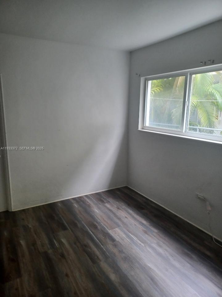 6950 Byron Ave 2 Property Photo 6