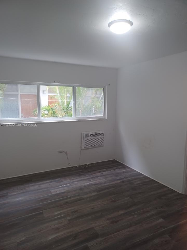6950 Byron Ave 2 Property Photo 7