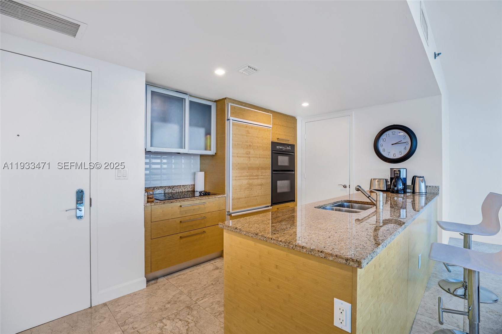 1830 S Ocean Dr 4707 Property Photo 4
