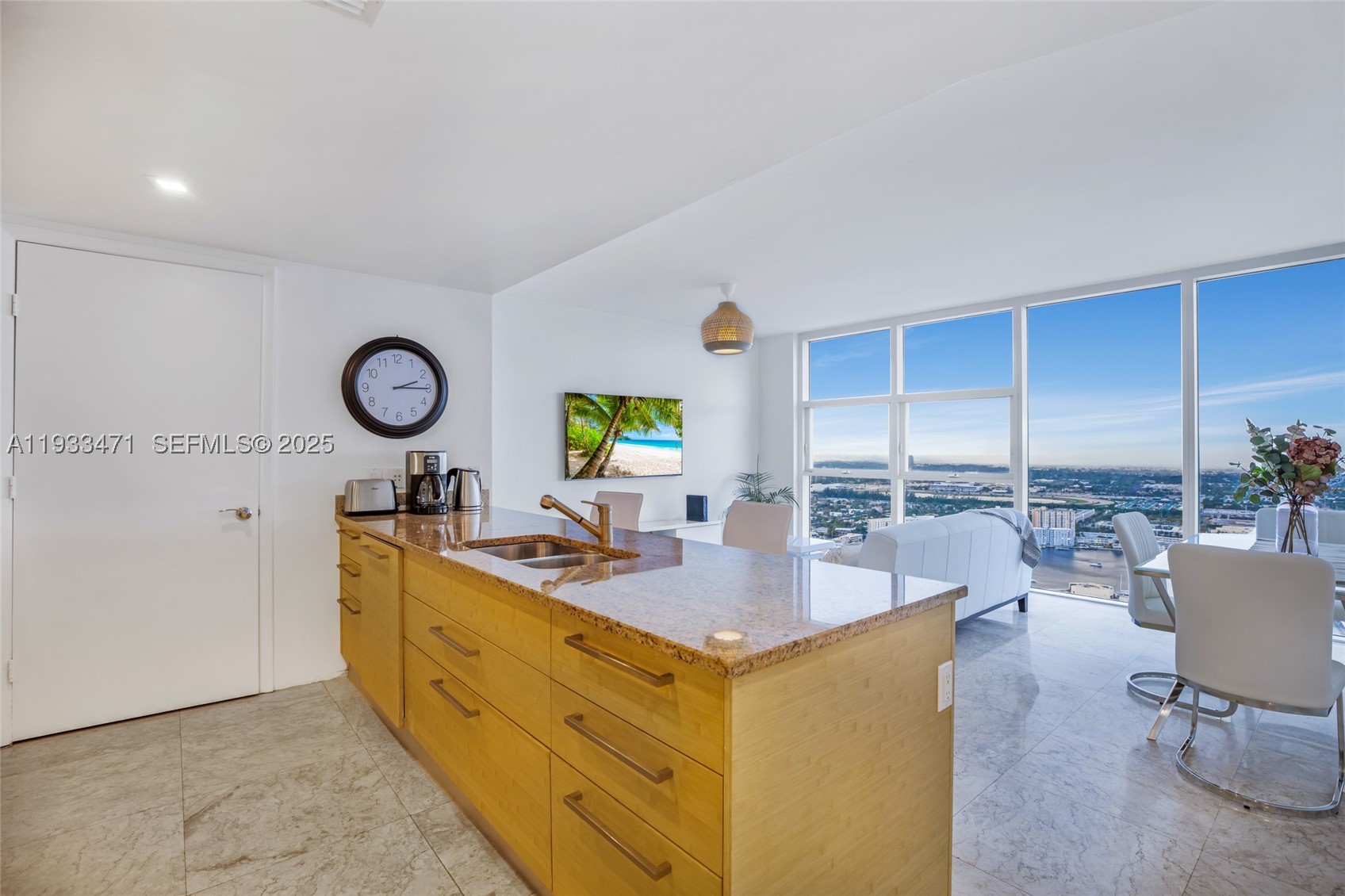 1830 S Ocean Dr 4707 Property Photo 5