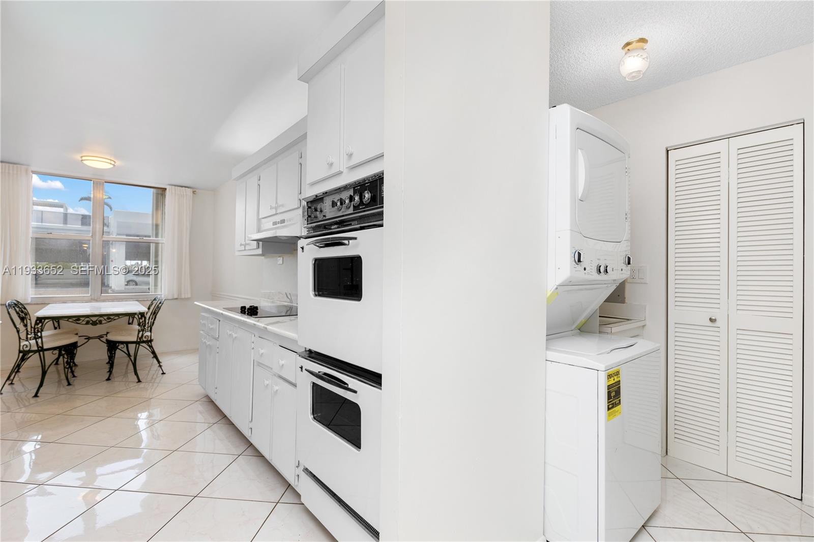 2751 S Ocean Dr 208s Property Photo 8
