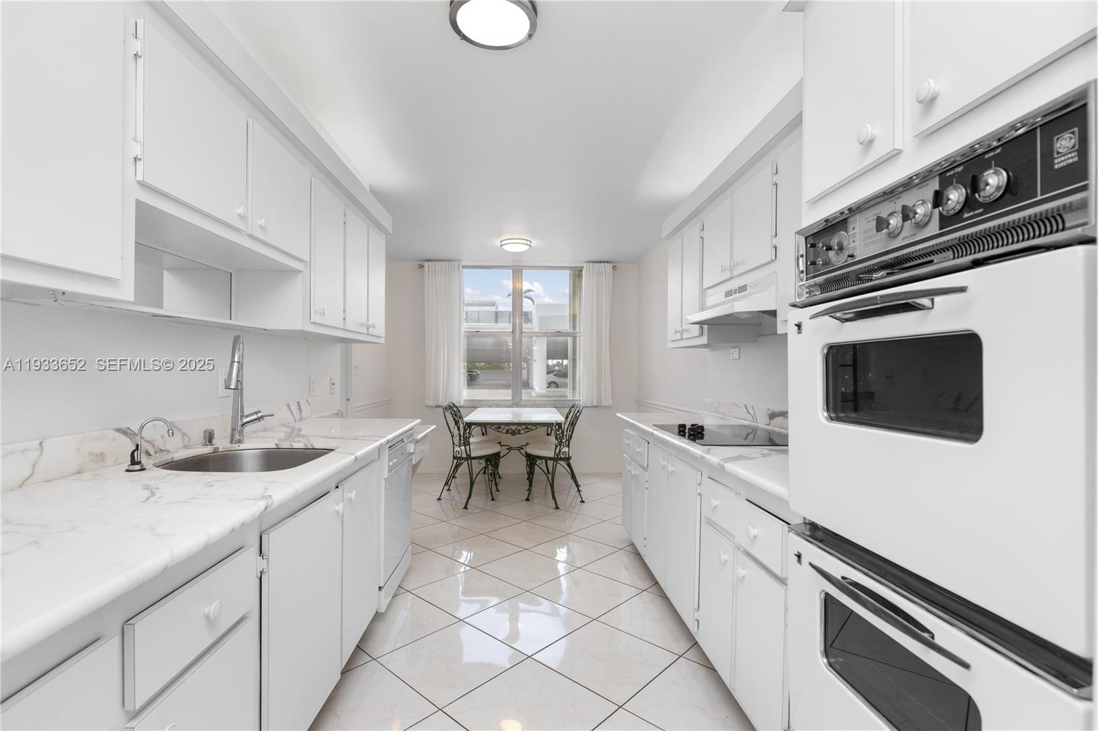 2751 S Ocean Dr 208s Property Photo 10