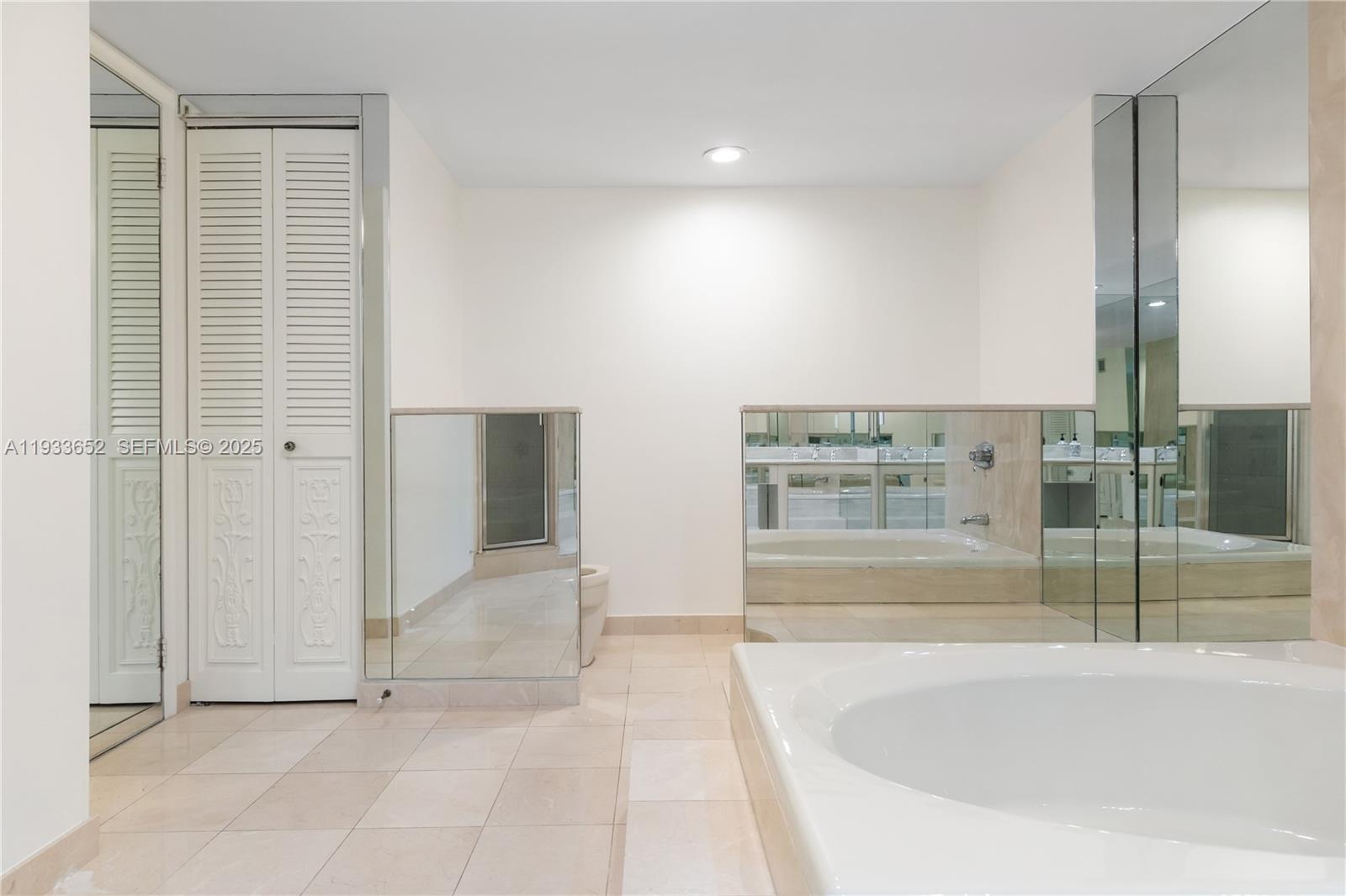 2751 S Ocean Dr 208s Property Photo 24