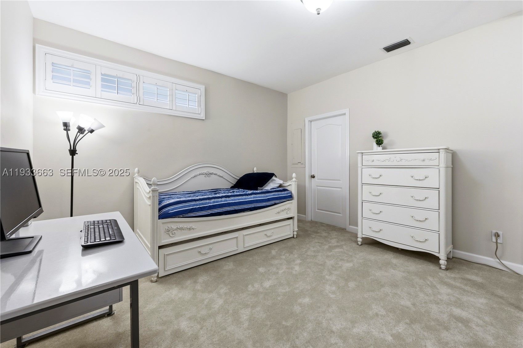 2607 Holy Cross Ln Property Photo 27