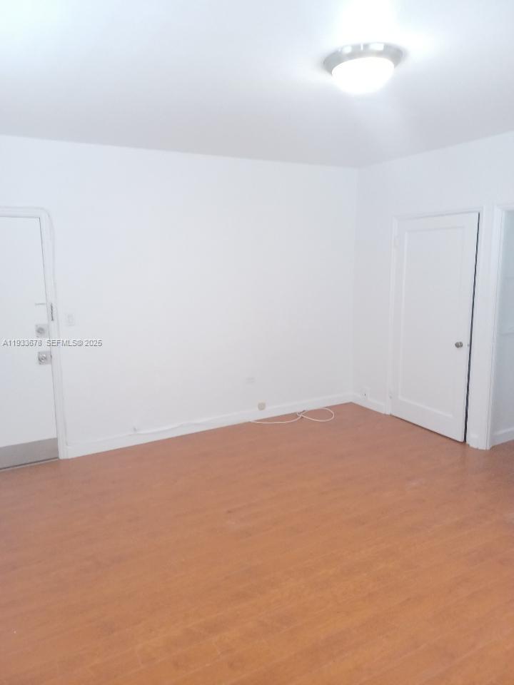 6950 Byron Ave 7 Property Photo 4