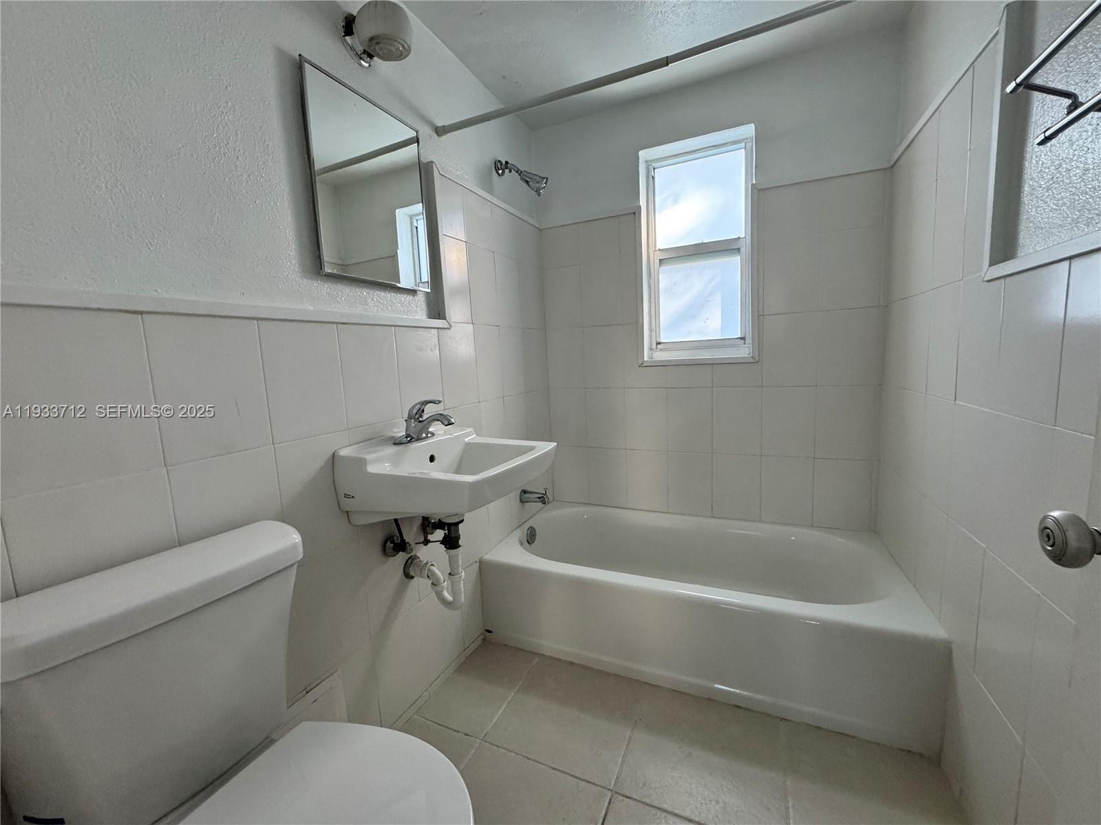 251 Hibiscus Dr 4 Property Photo 16