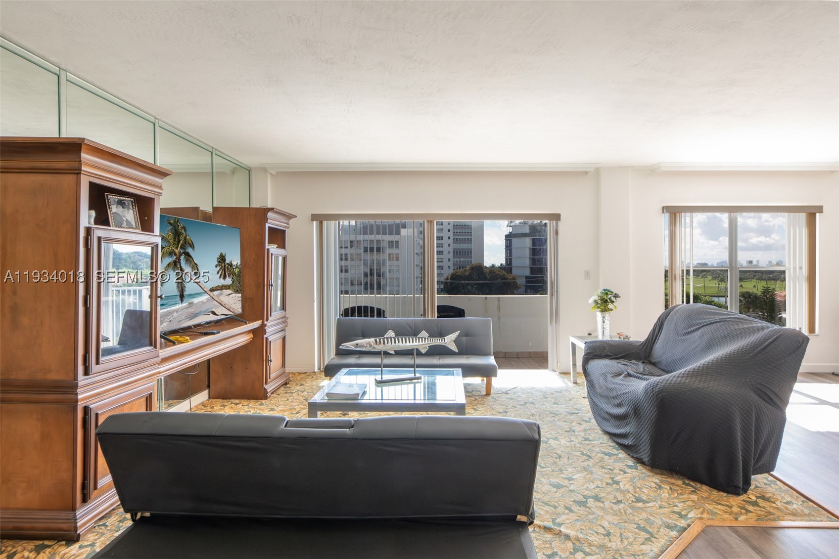 A11934018 Property Photo 3
