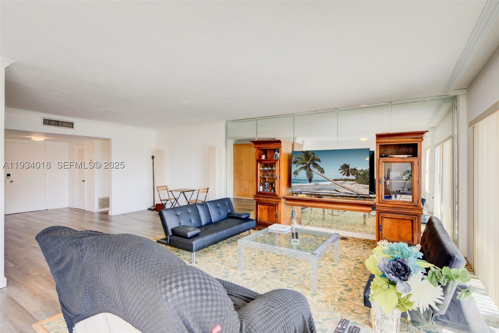 A11934018 Property Photo 5