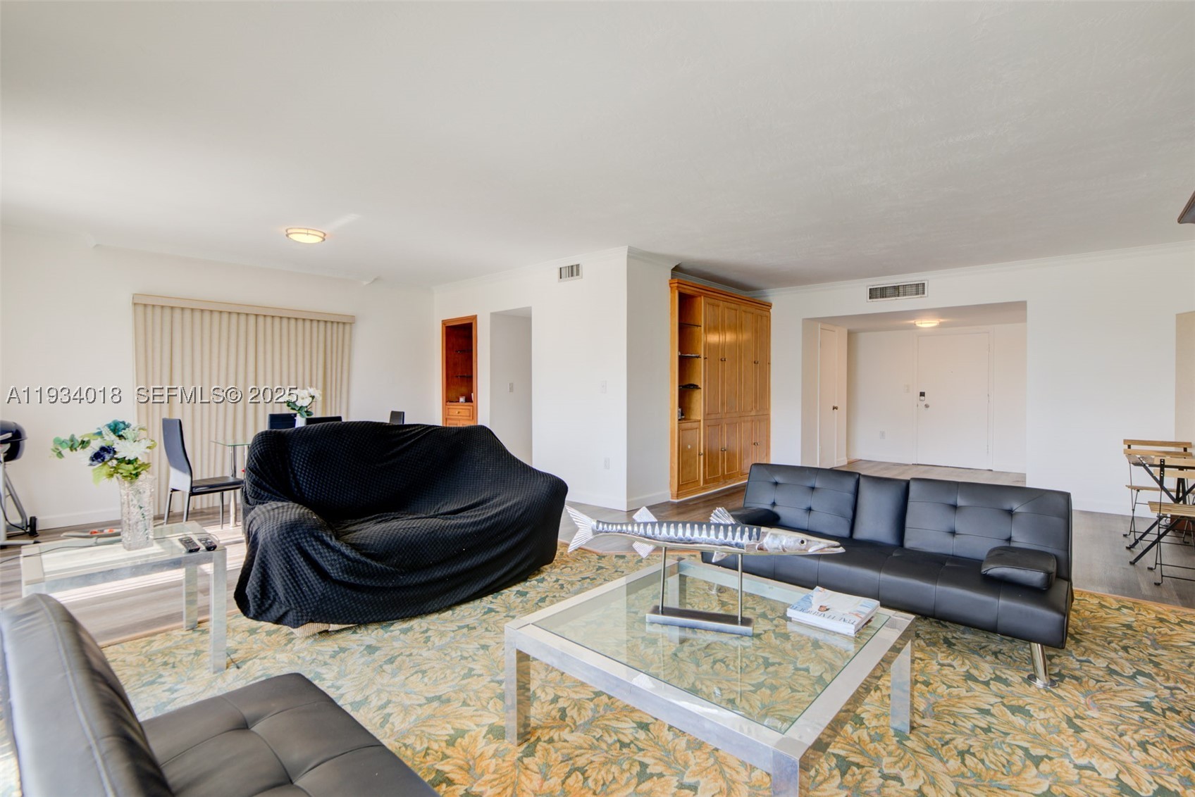 A11934018 Property Photo 9